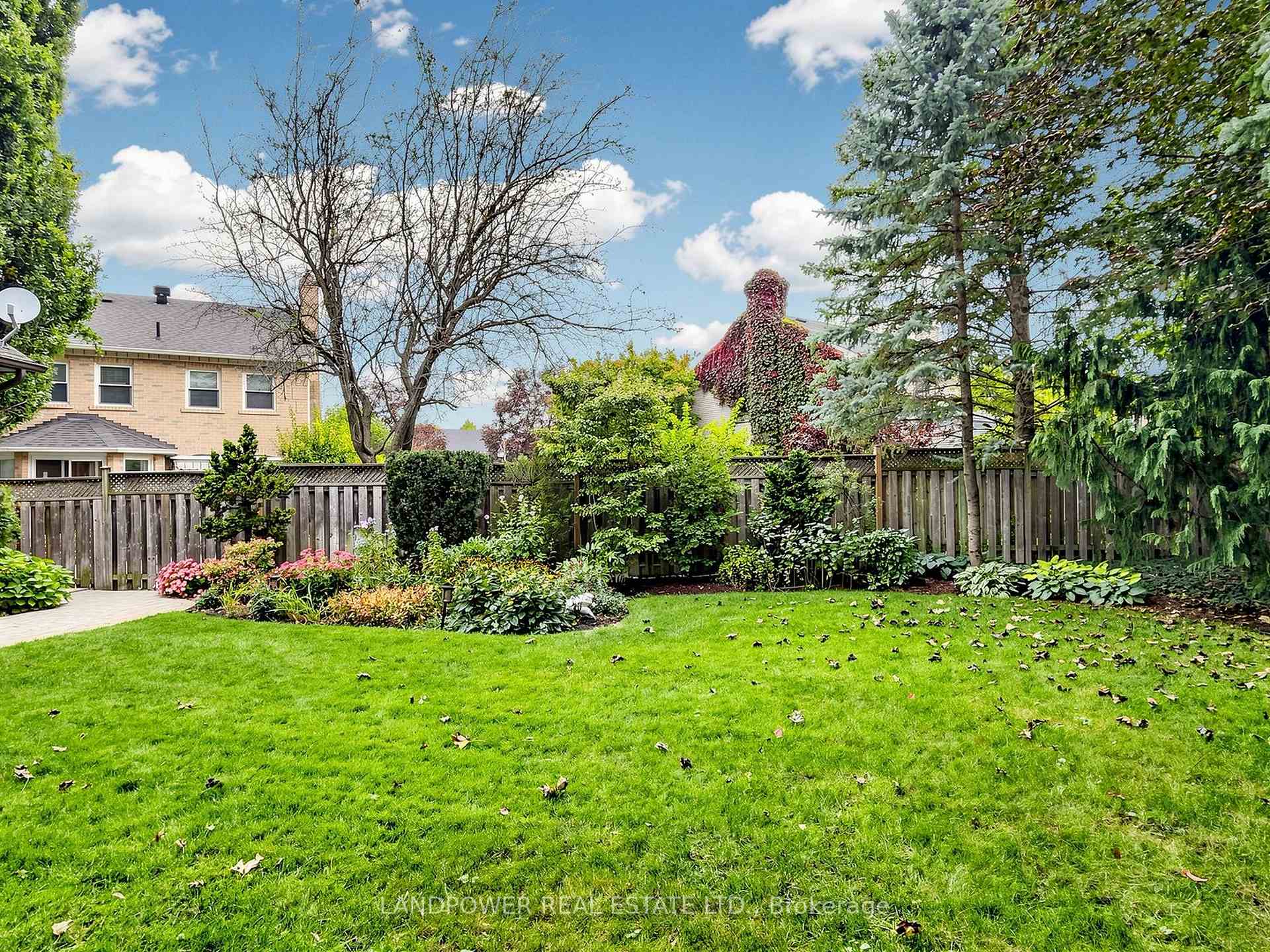 Photo 47 of 16 Longwater Chase, Markham, Unionville — HOMEH