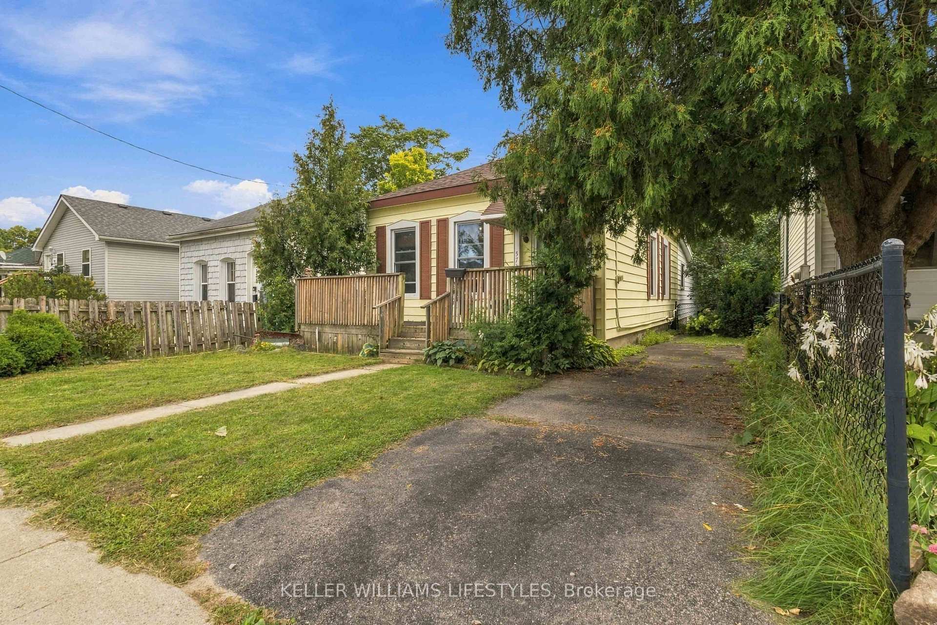 Photo 5 of 573 Hill Street, London, East K — HOMEH