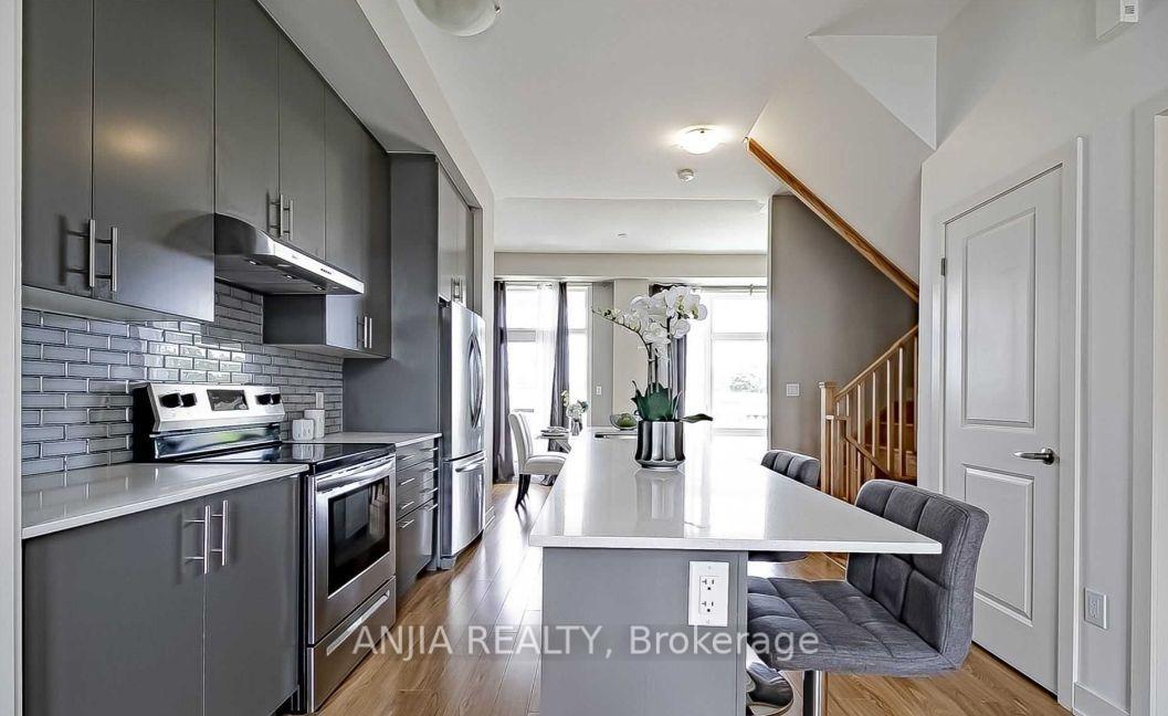 Photo 8 of 135 Carpaccio Avenue, Vaughan, Vellore Village — HOMEH