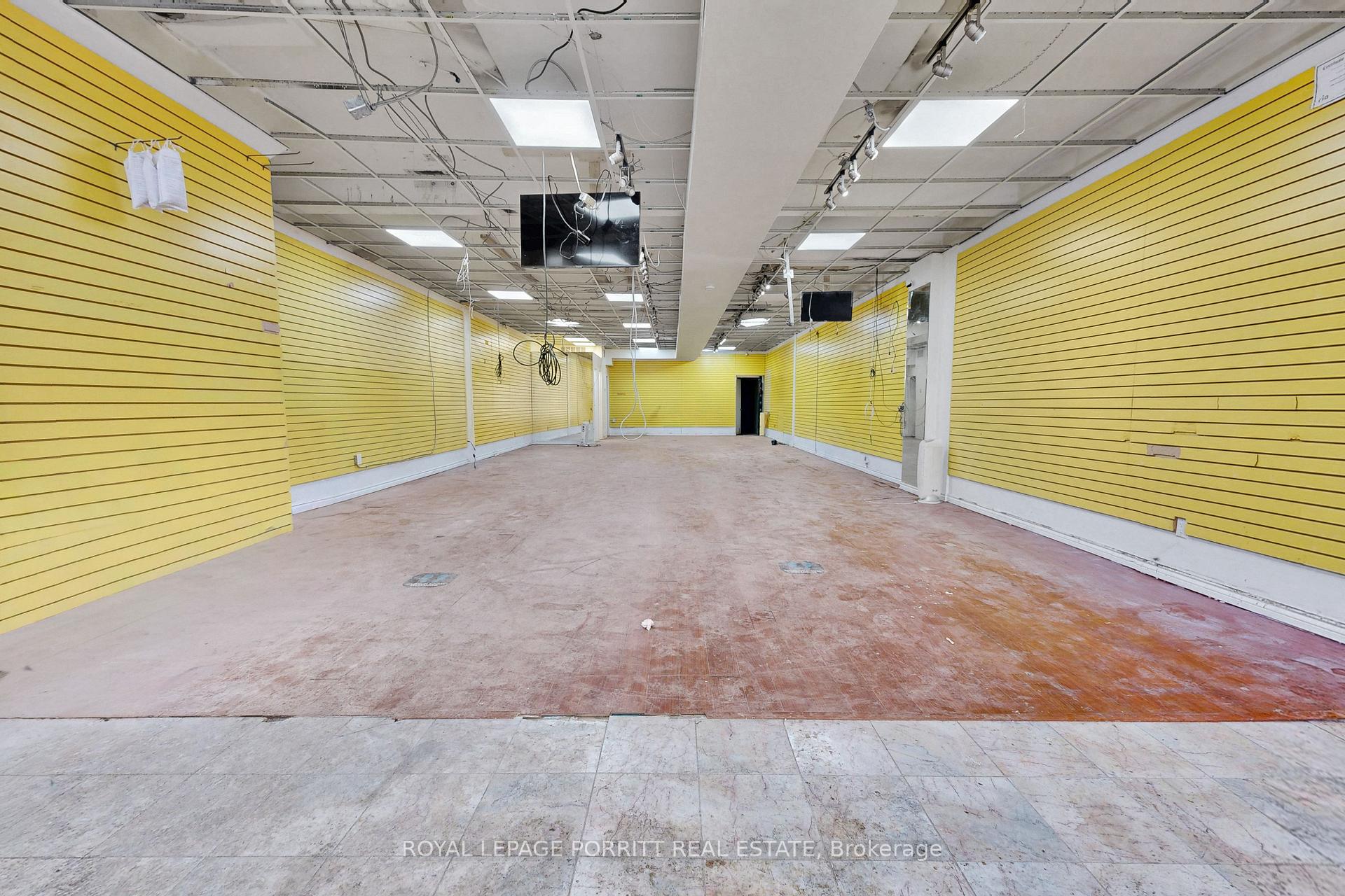 Photo 8 of 2651 Eglinton Avenue E, Scarborough, Kennedy Park — HOMEH