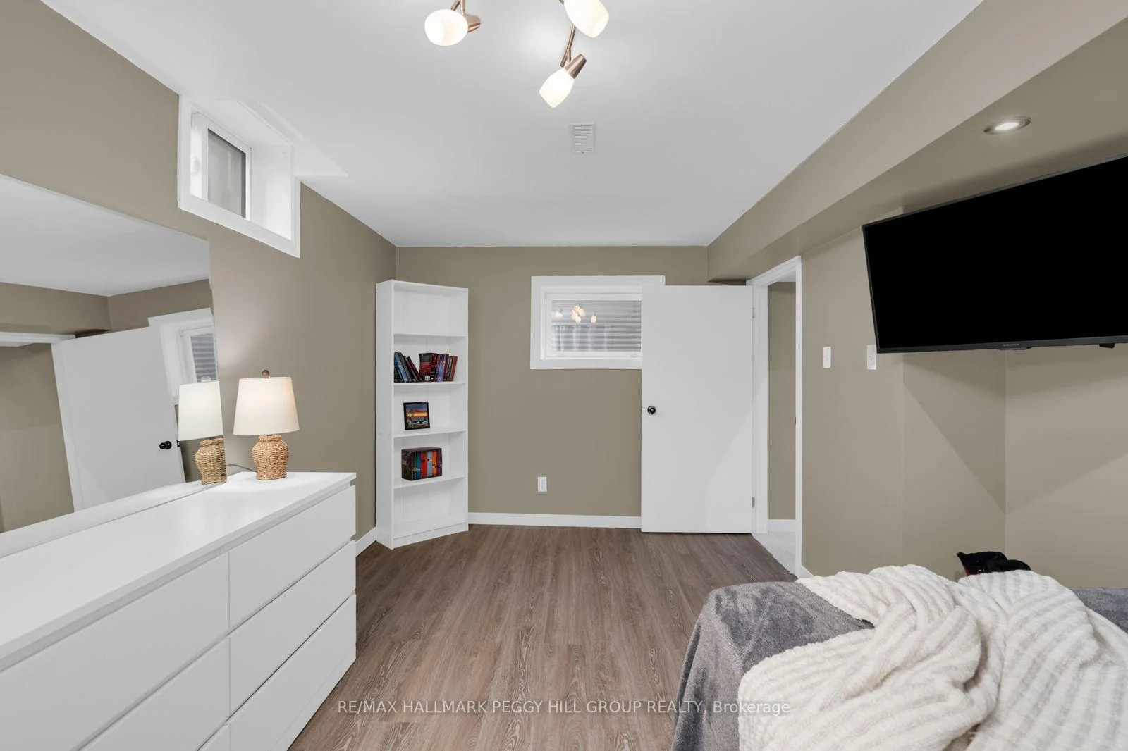 Photo 36 of 48 Oren Boulevard, Barrie, Sunnidale — HOMEH