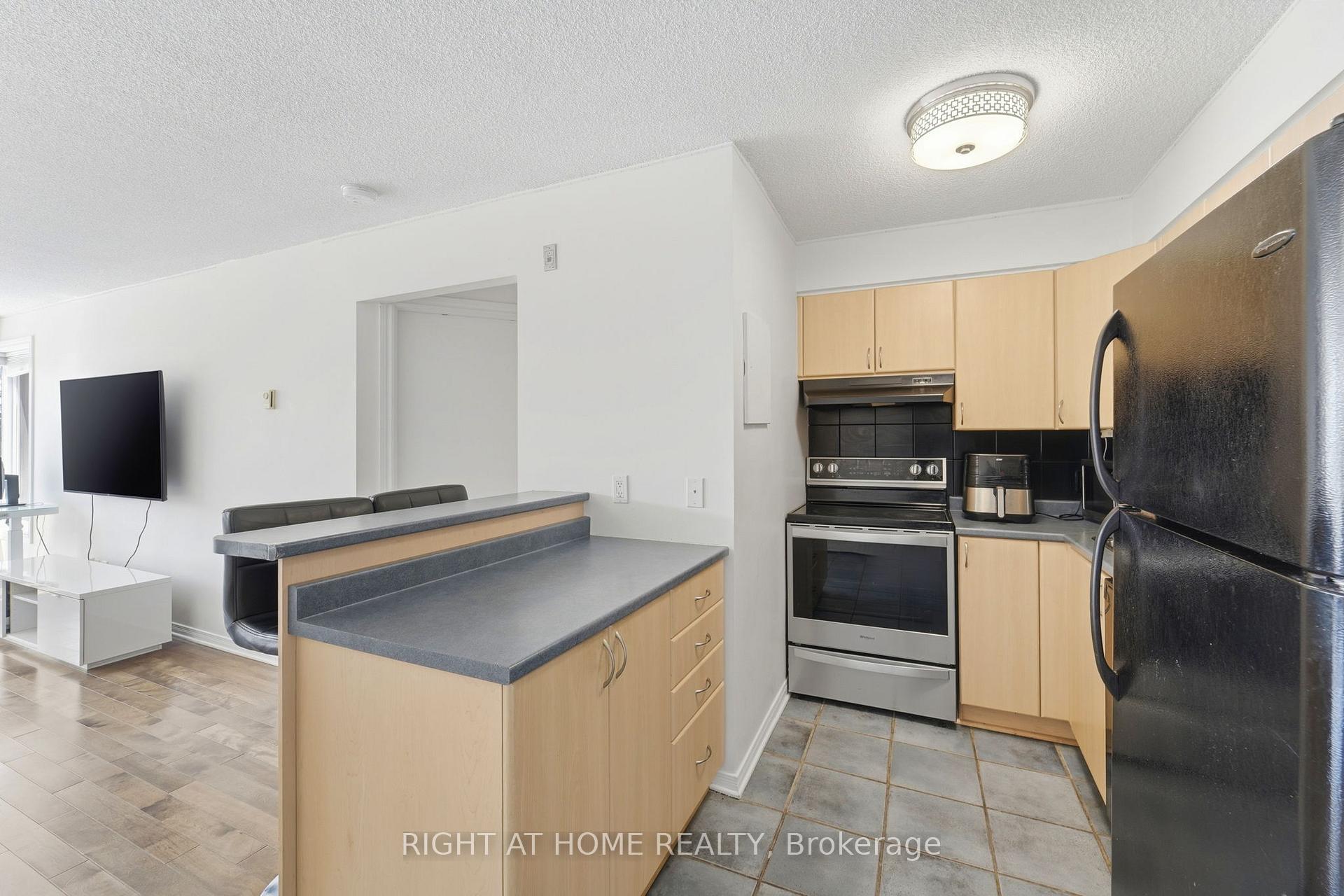 Photo 16 of Unit 309, 225 Alvin Road N, Ottawa, Manor Park — HOMEH