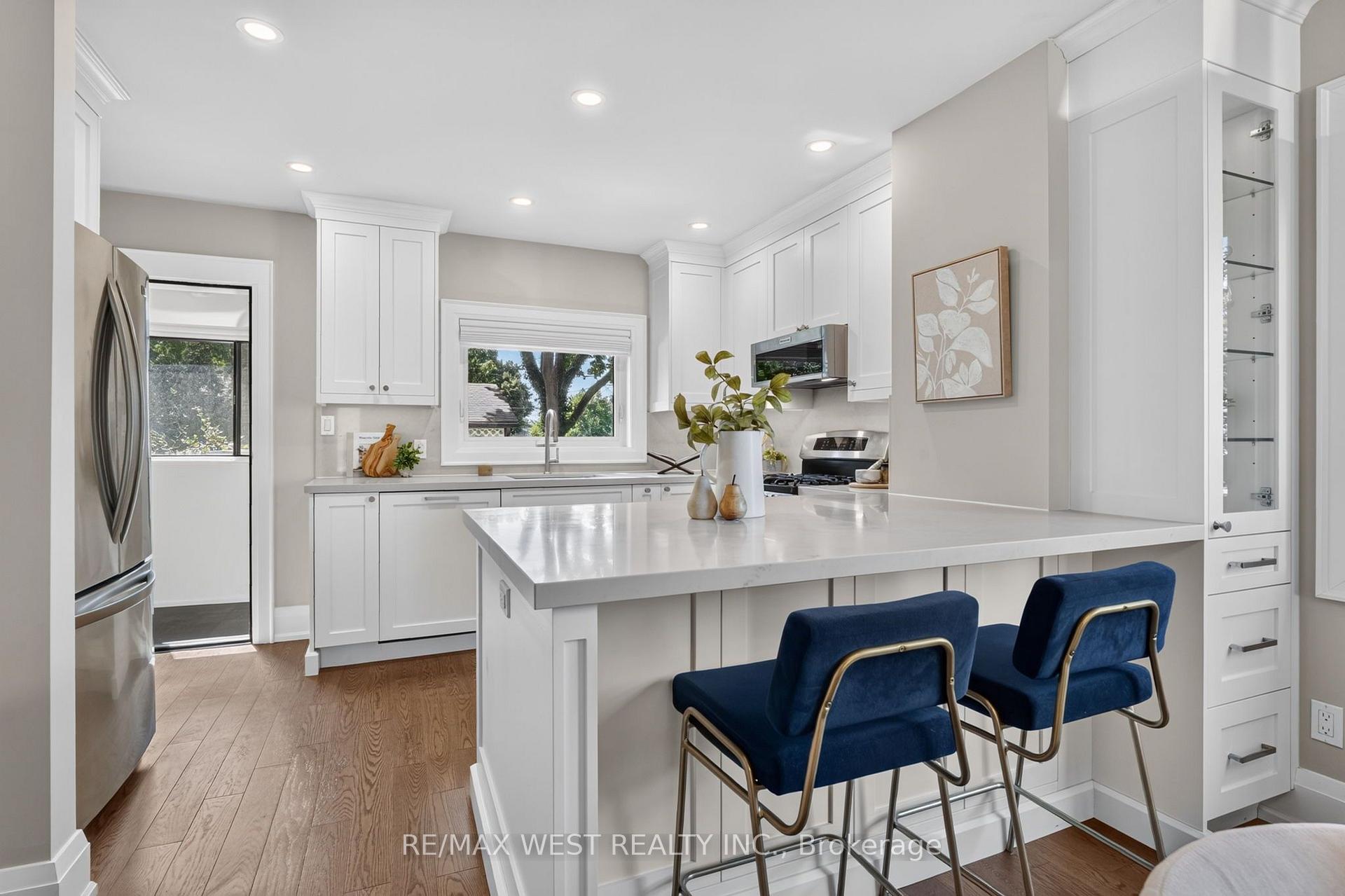 Photo 13 of 47 Deforest Road, Toronto, High Park-Swansea — HOMEH