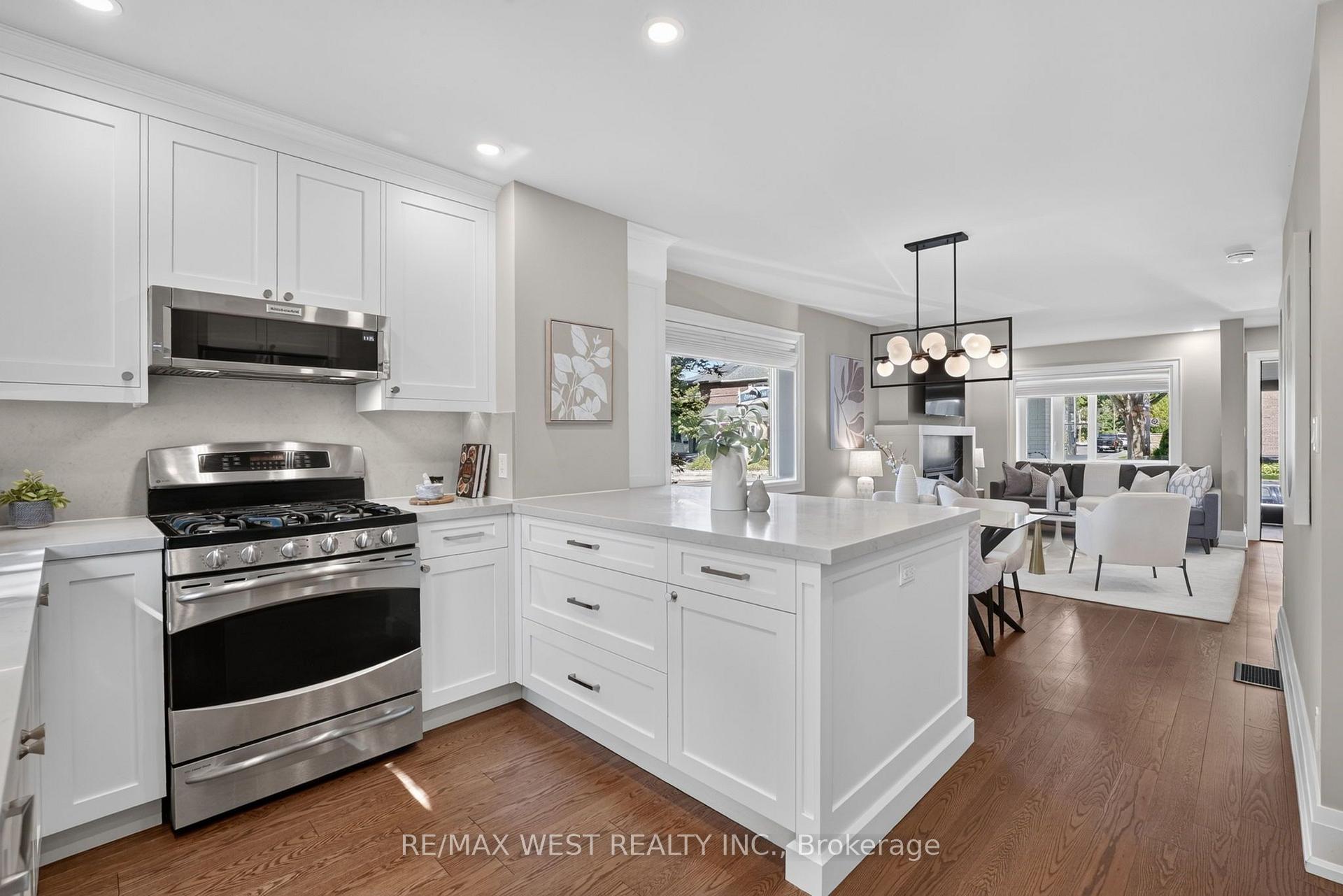 Photo 14 of 47 Deforest Road, Toronto, High Park-Swansea — HOMEH