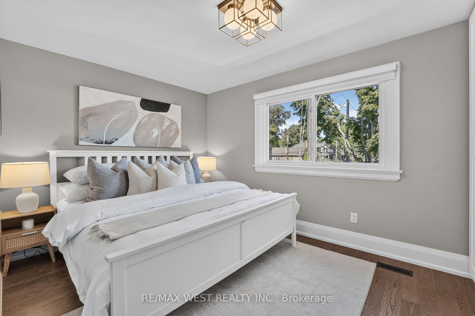 Photo 17 of 47 Deforest Road, Toronto, High Park-Swansea — HOMEH