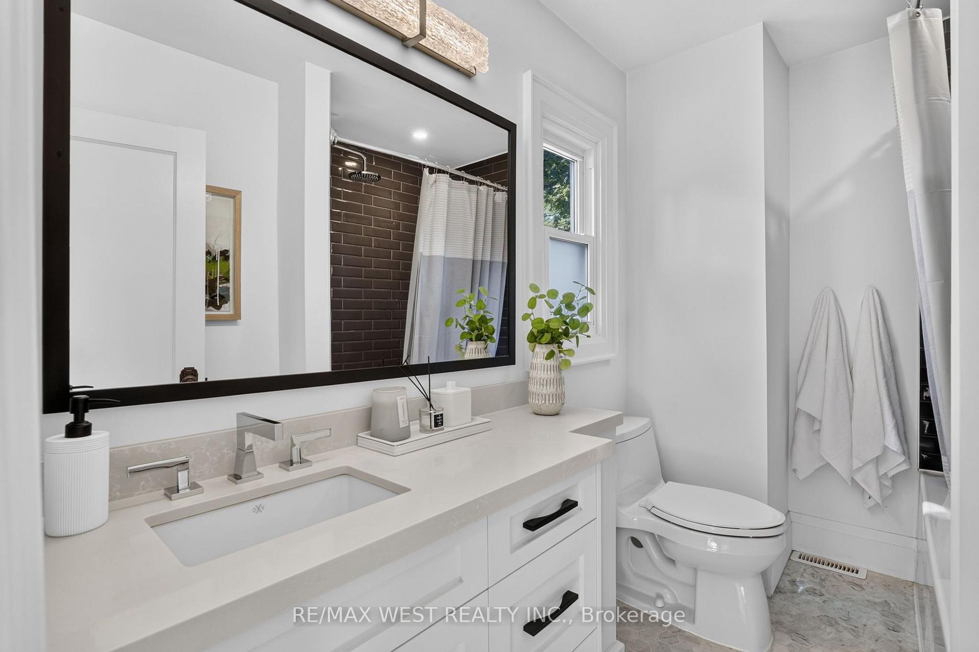 Photo 21 of 47 Deforest Road, Toronto, High Park-Swansea — HOMEH