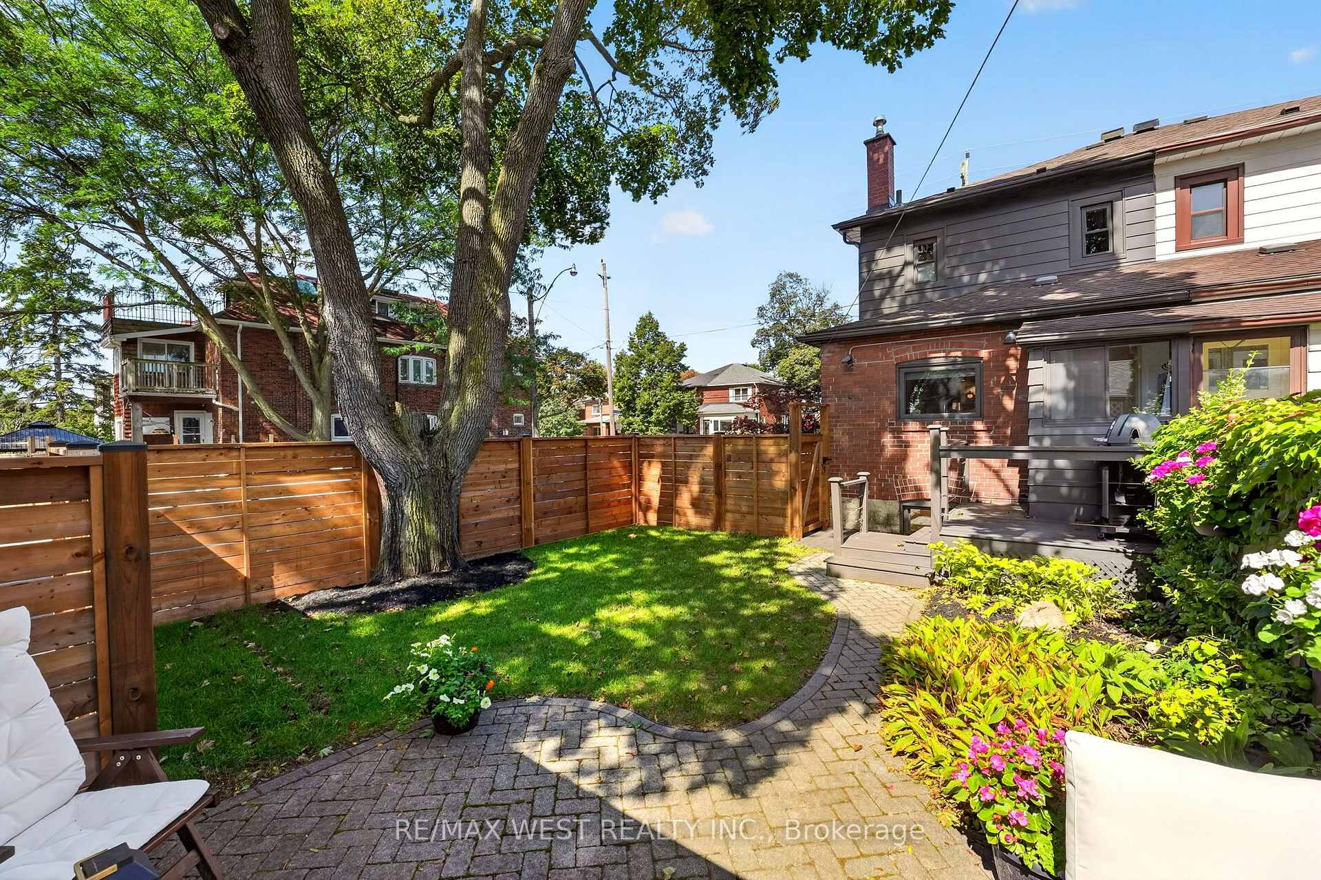 Photo 30 of 47 Deforest Road, Toronto, High Park-Swansea — HOMEH