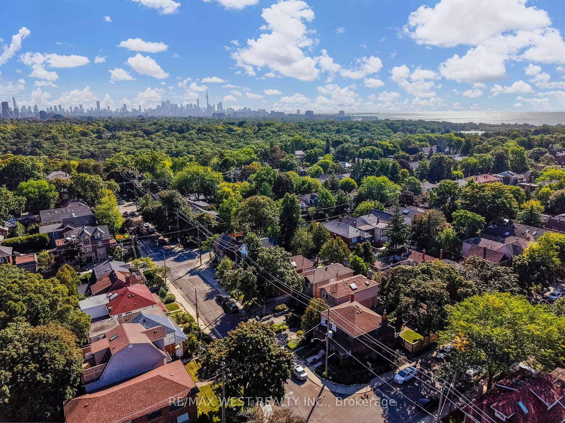 Photo 33 of 47 Deforest Road, Toronto, High Park-Swansea — HOMEH
