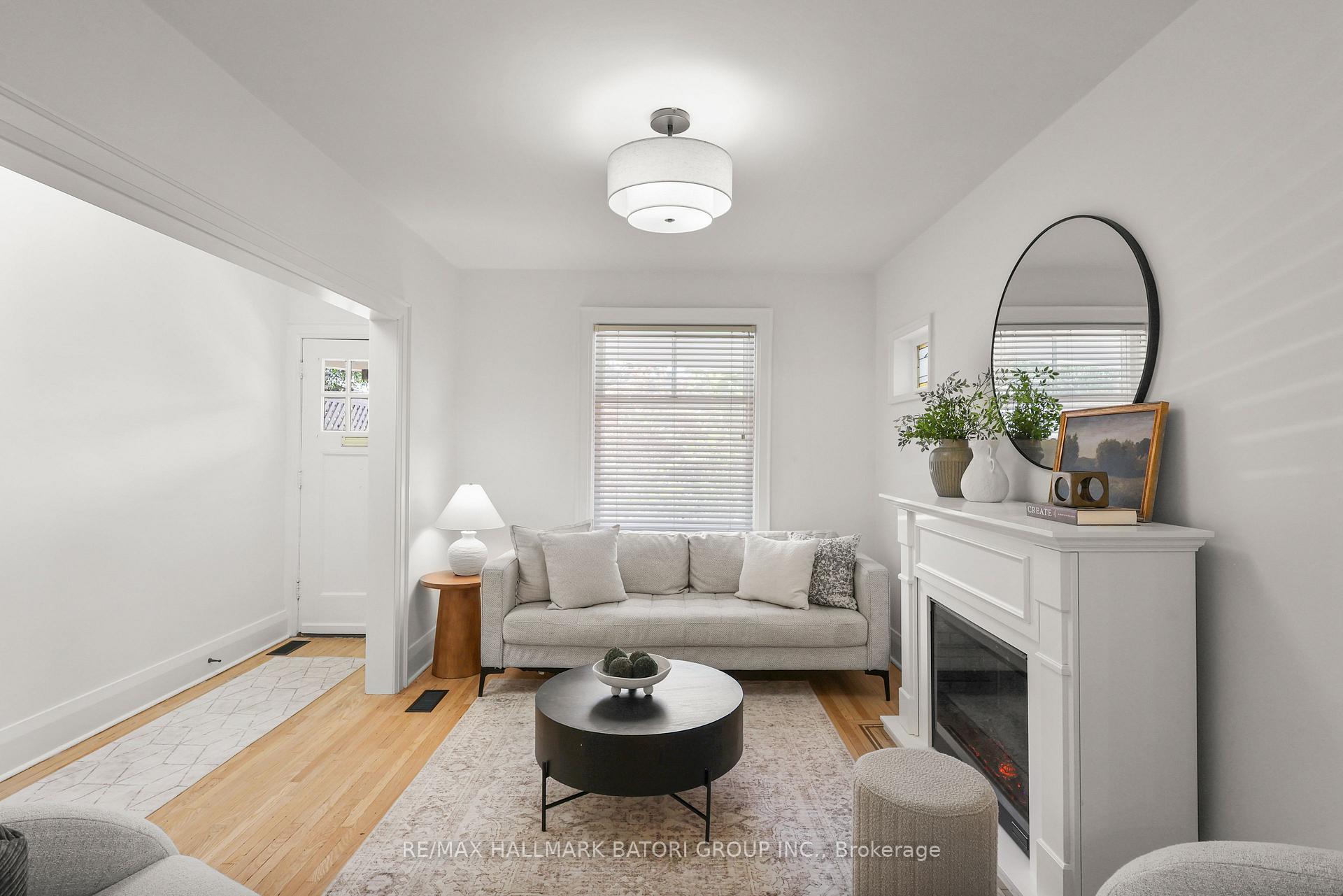 Photo 5 of 104 Orchard View Boulevard, Toronto, Yonge-Eglinton — HOMEH