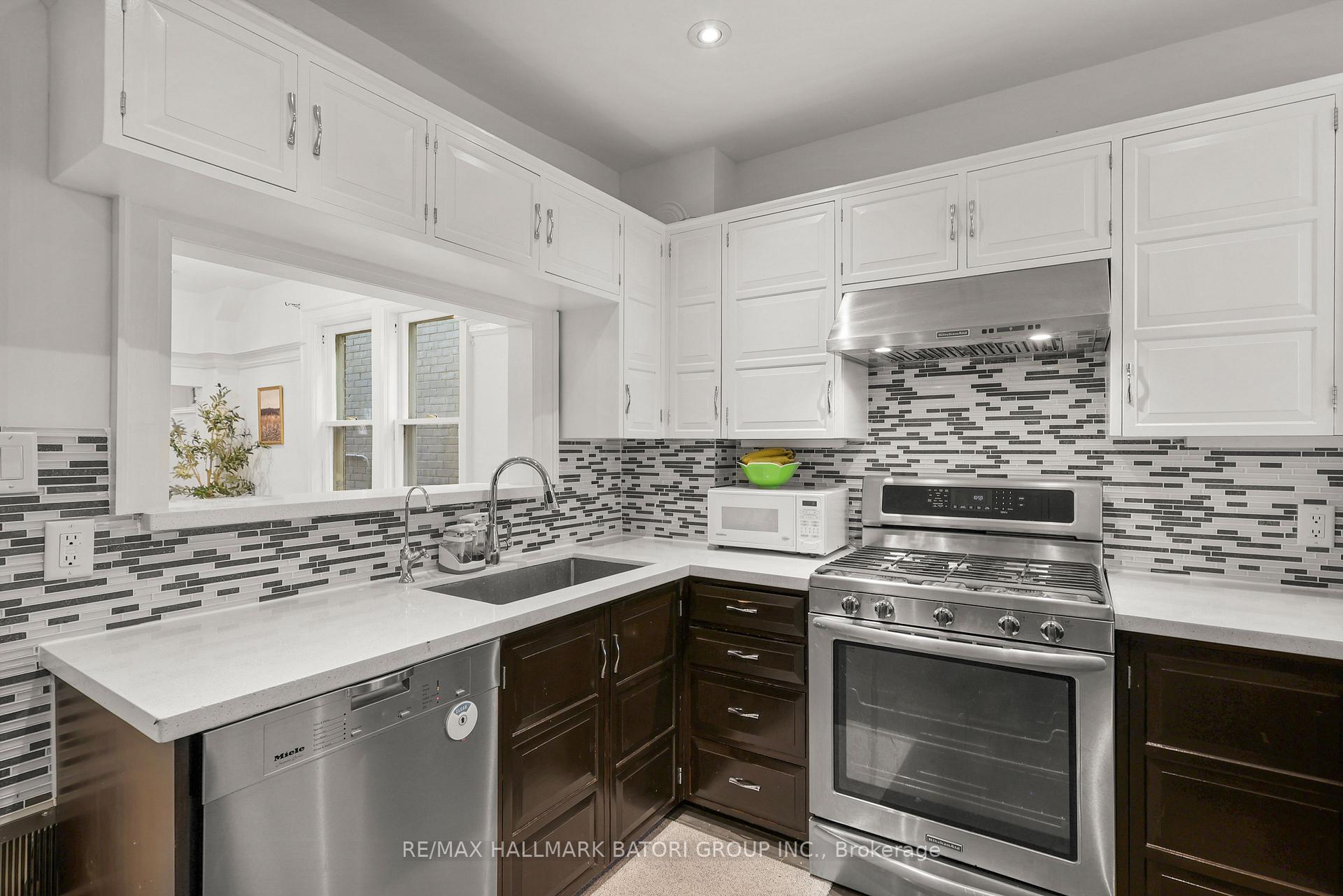 Photo 13 of 104 Orchard View Boulevard, Toronto, Yonge-Eglinton — HOMEH