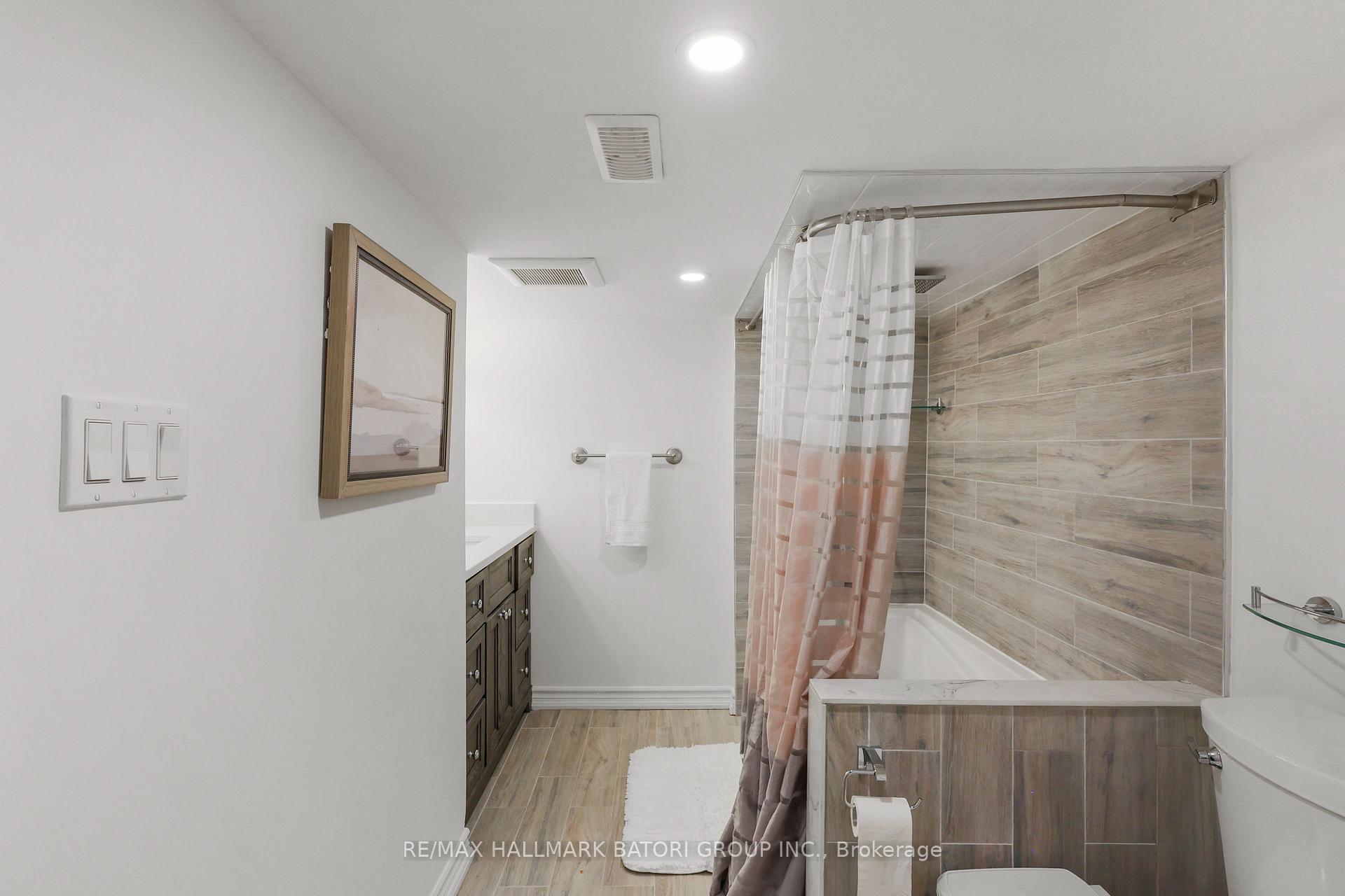 Photo 29 of 104 Orchard View Boulevard, Toronto, Yonge-Eglinton — HOMEH