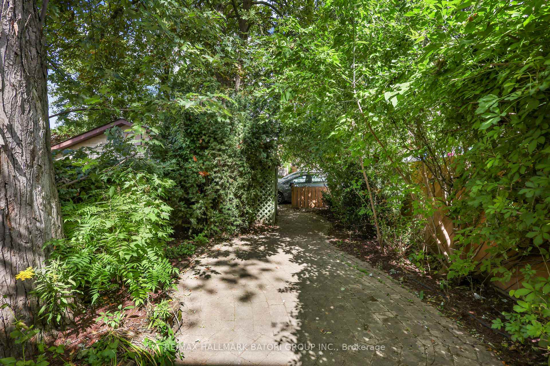 Photo 33 of 104 Orchard View Boulevard, Toronto, Yonge-Eglinton — HOMEH