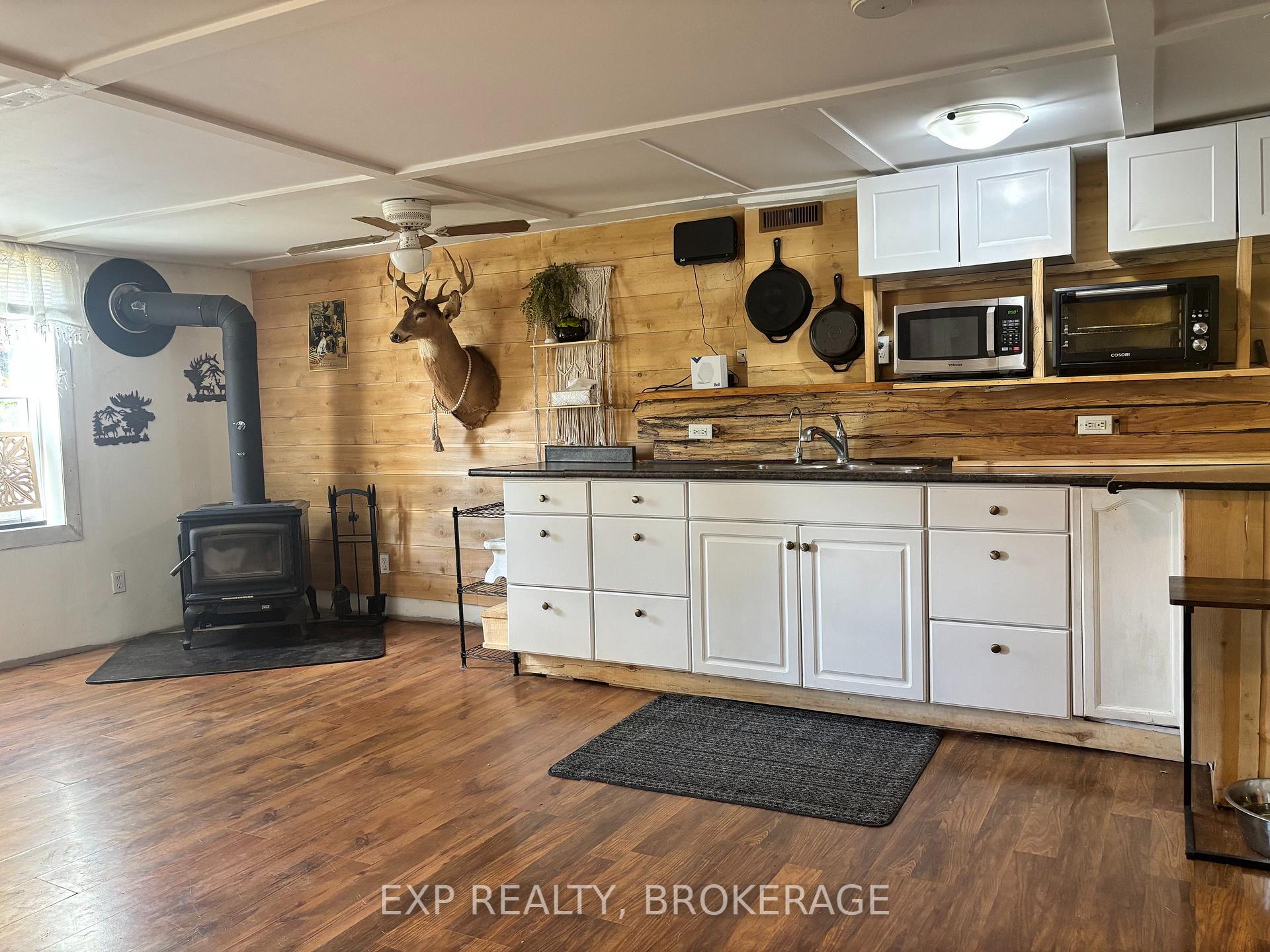 Photo 2 of 1256 Elm Tree Road, Frontenac, Frontenac Centre — HOMEH