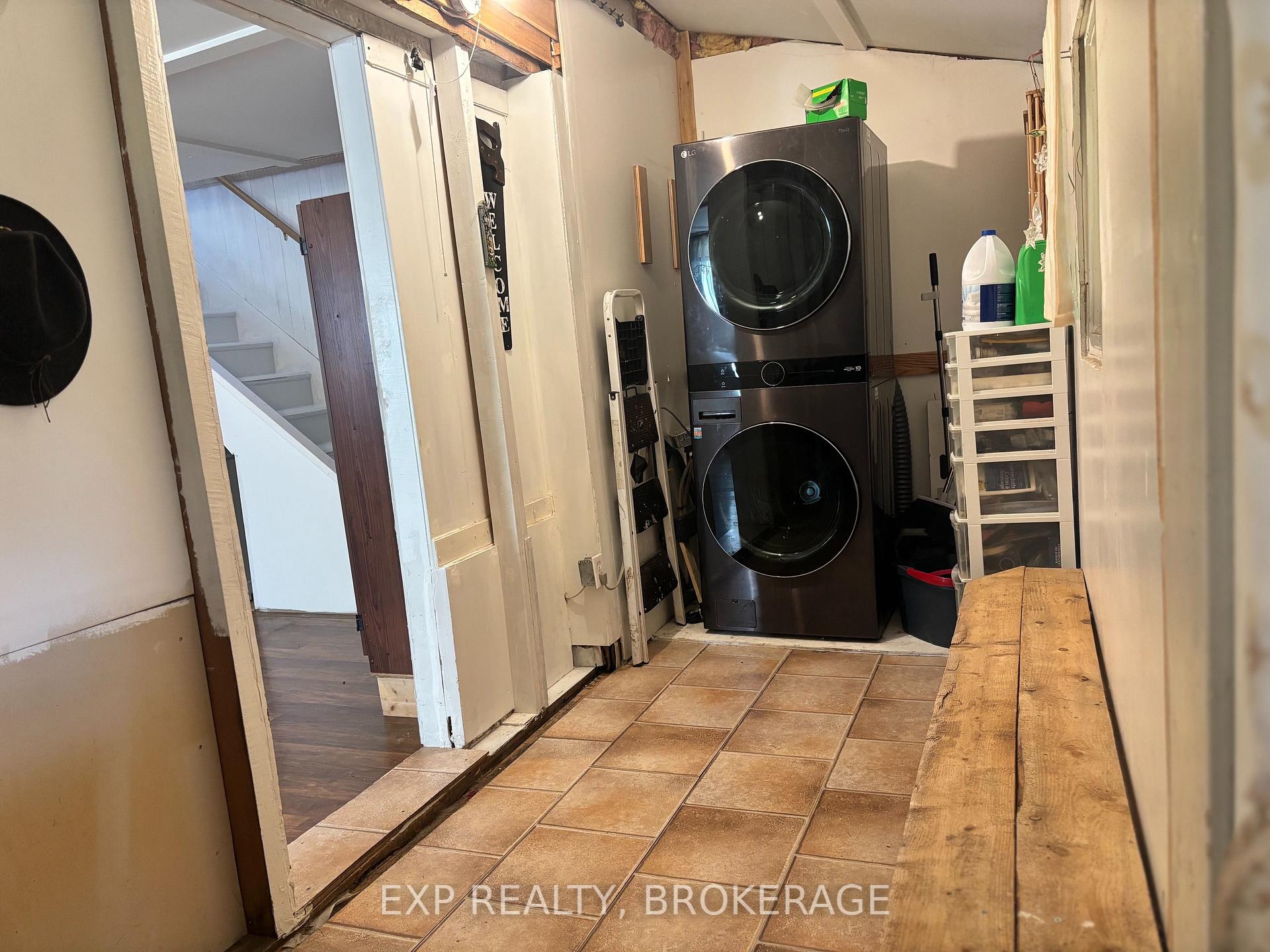 Photo 3 of 1256 Elm Tree Road, Frontenac, Frontenac Centre — HOMEH