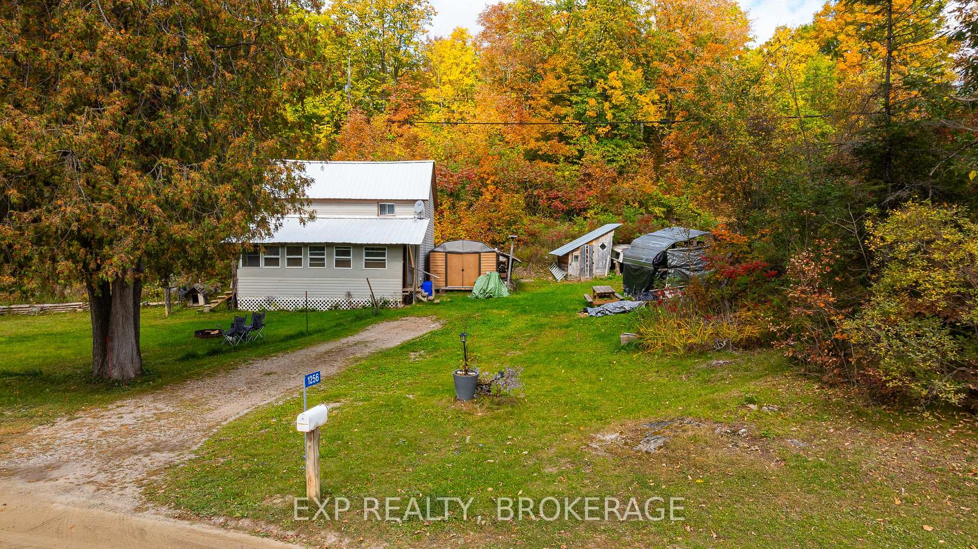 Photo 23 of 1256 Elm Tree Road, Frontenac, Frontenac Centre — HOMEH