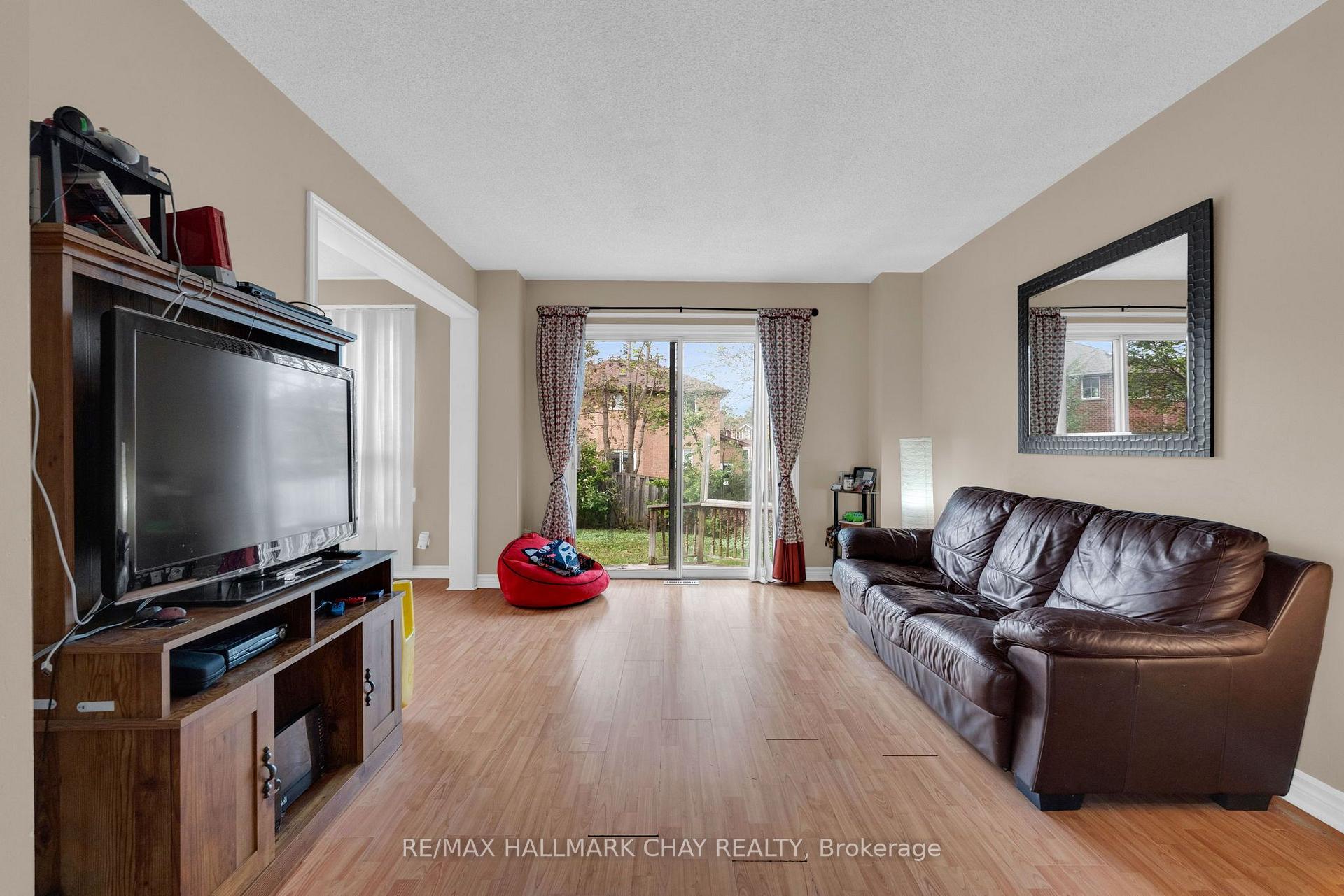 Photo 6 of 104 Ferguson Drive, Barrie, Northwest — HOMEH
