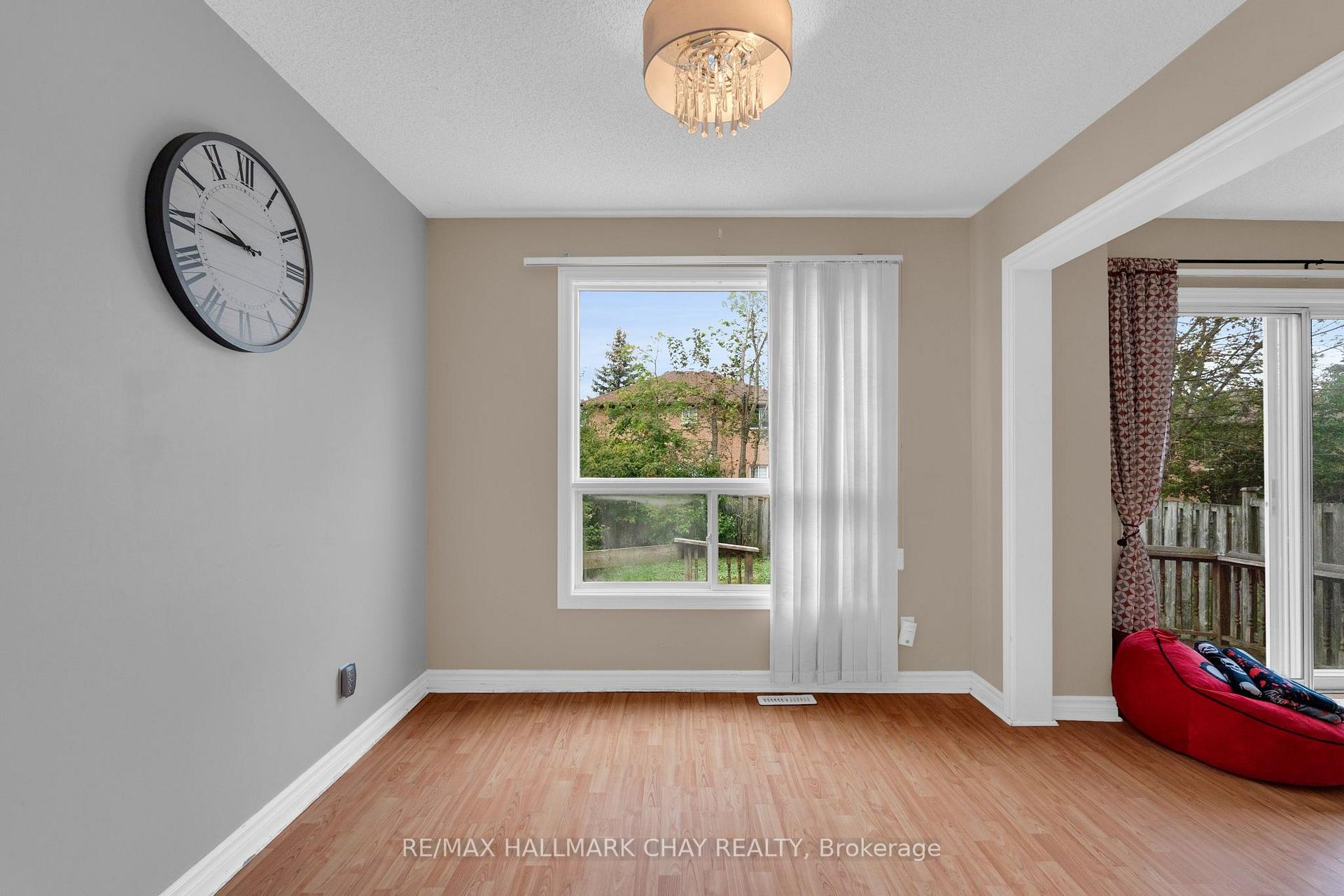Photo 12 of 104 Ferguson Drive, Barrie, Northwest — HOMEH