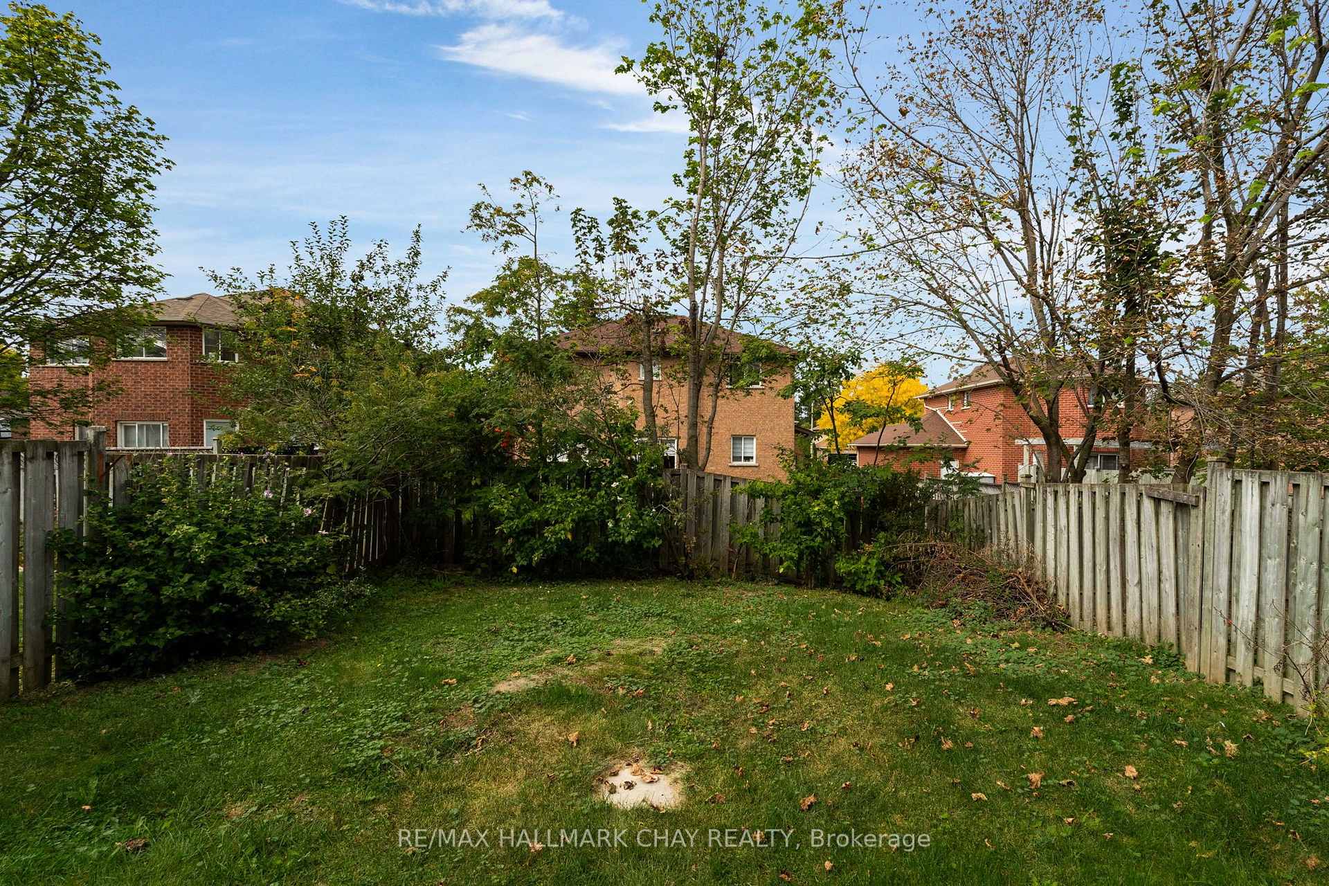 Photo 32 of 104 Ferguson Drive, Barrie, Northwest — HOMEH