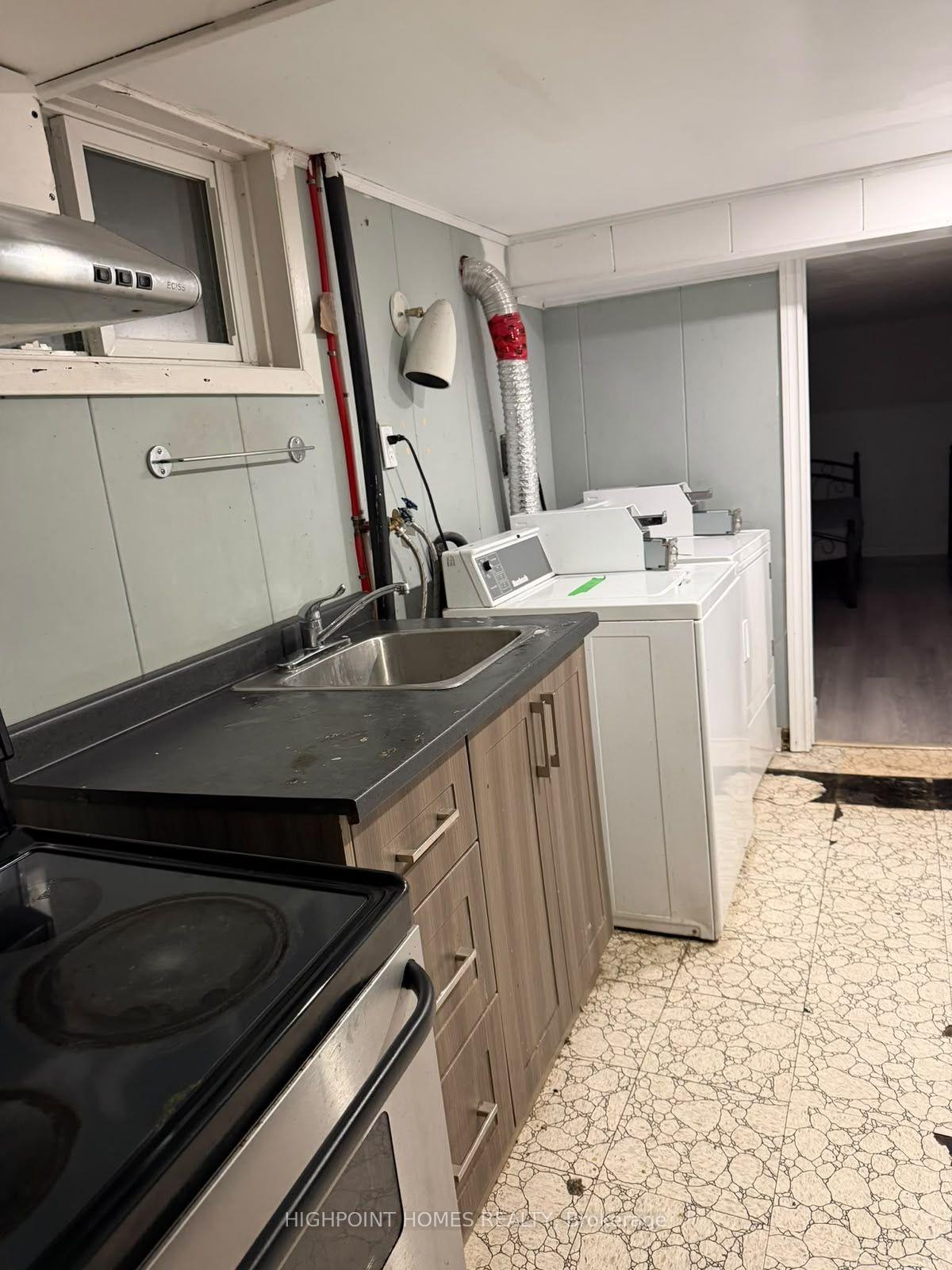 Photo 4 of 118 Kitchener Road, Scarborough, West Hill — HOMEH