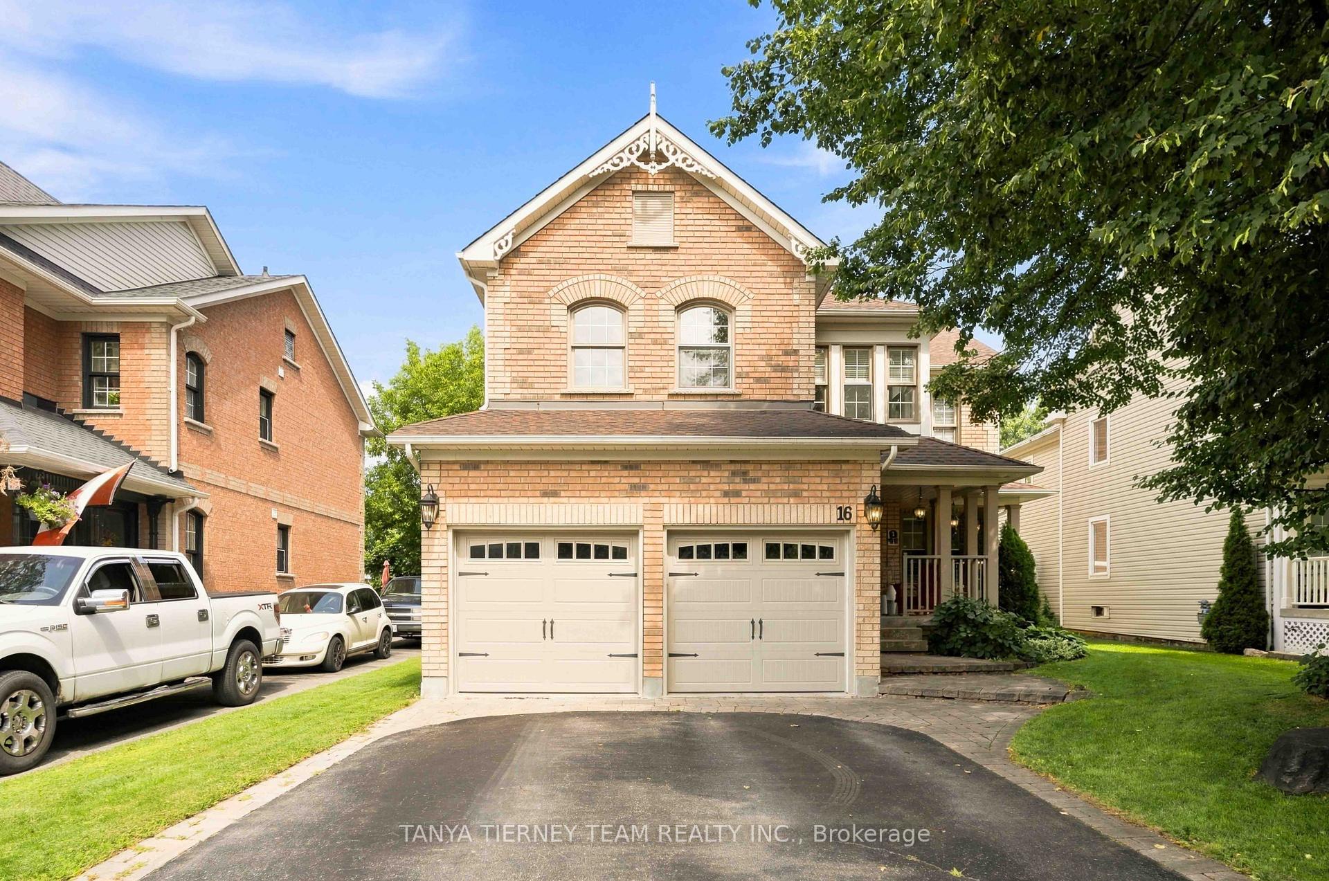 Photo 2 of 16 Waring Avenue, Whitby, Brooklin — HOMEH