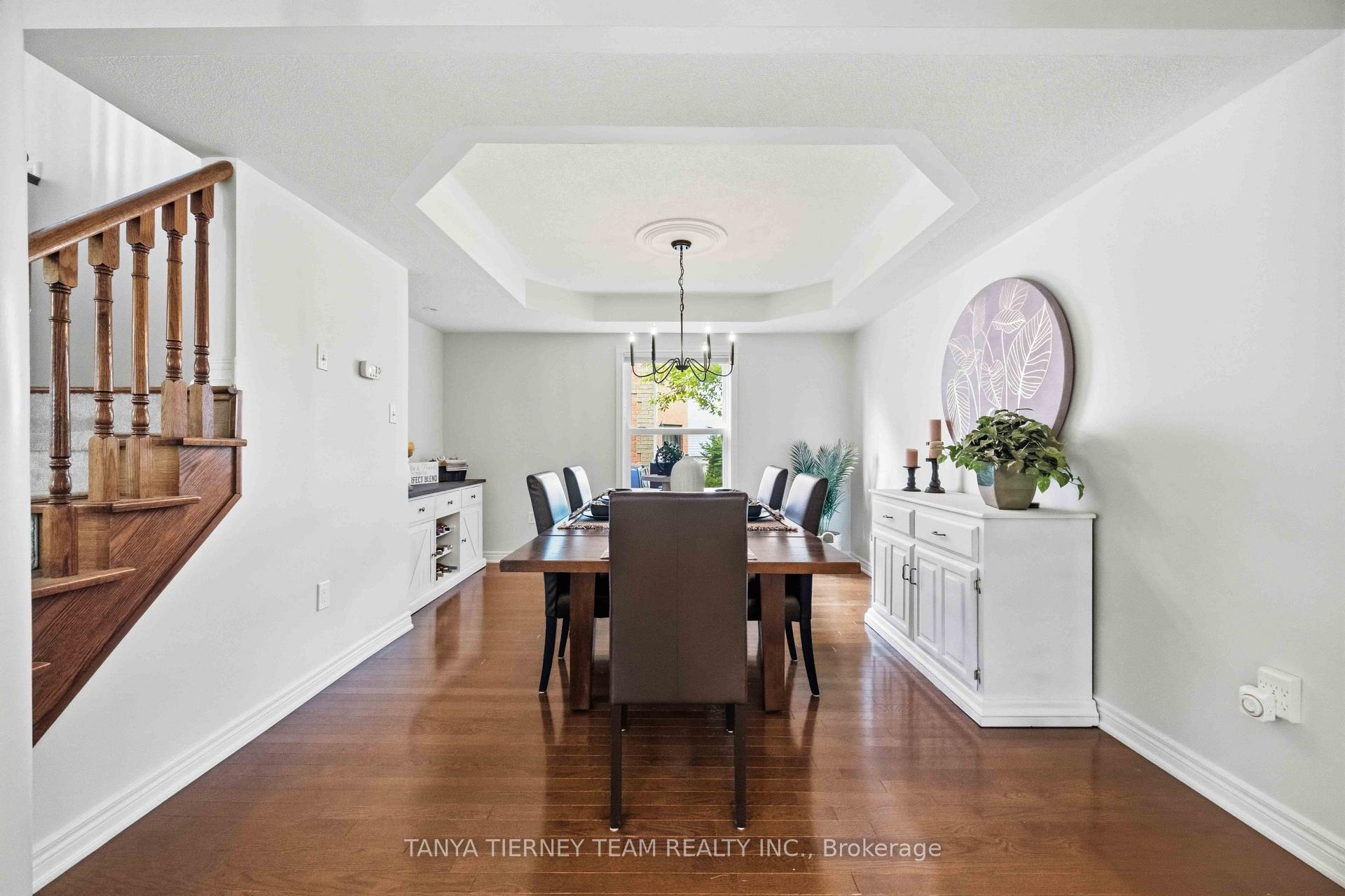 Photo 10 of 16 Waring Avenue, Whitby, Brooklin — HOMEH