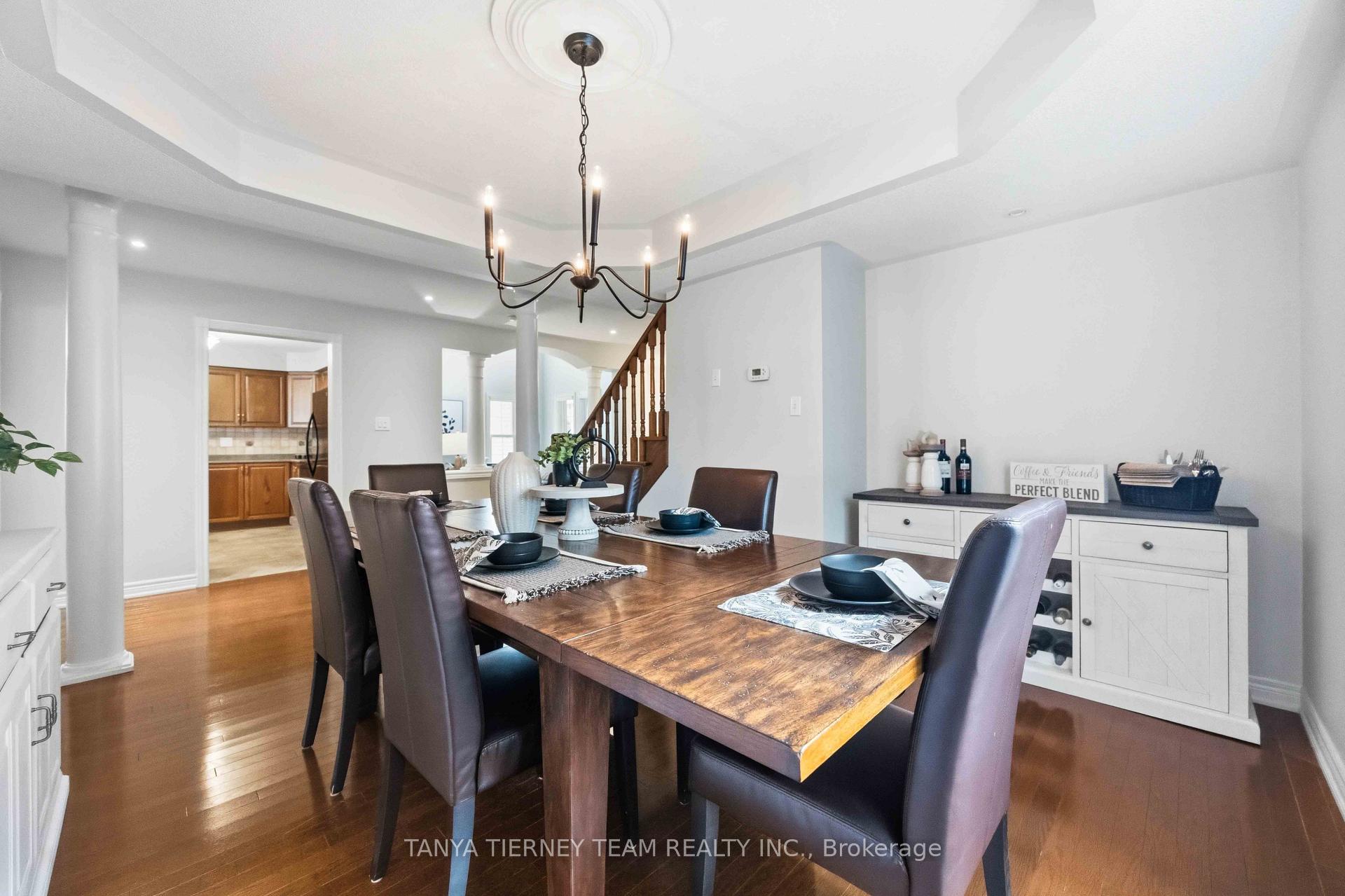 Photo 12 of 16 Waring Avenue, Whitby, Brooklin — HOMEH