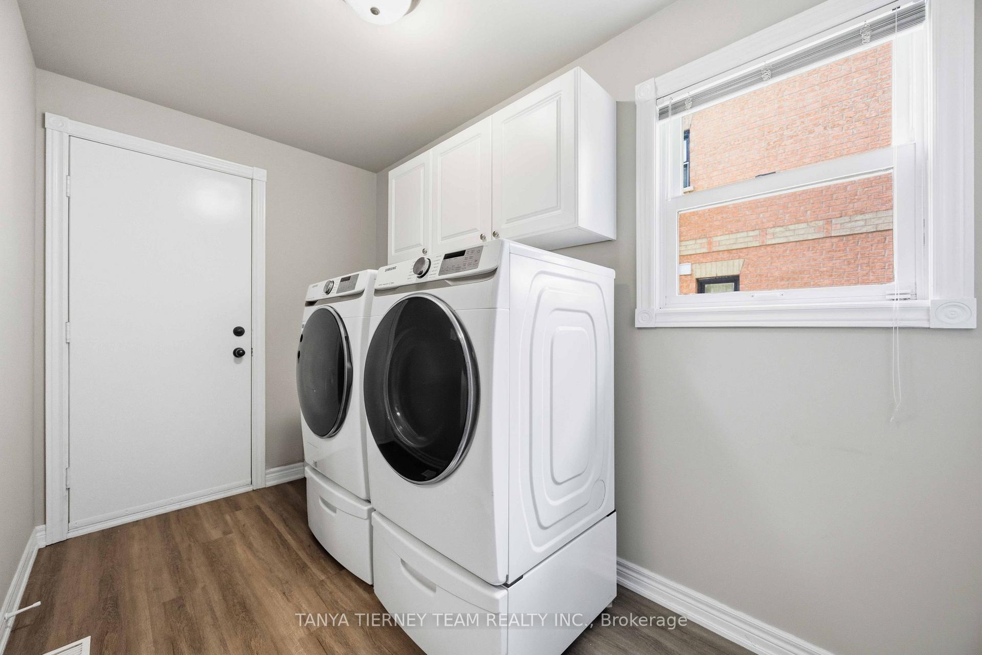 Photo 24 of 16 Waring Avenue, Whitby, Brooklin — HOMEH