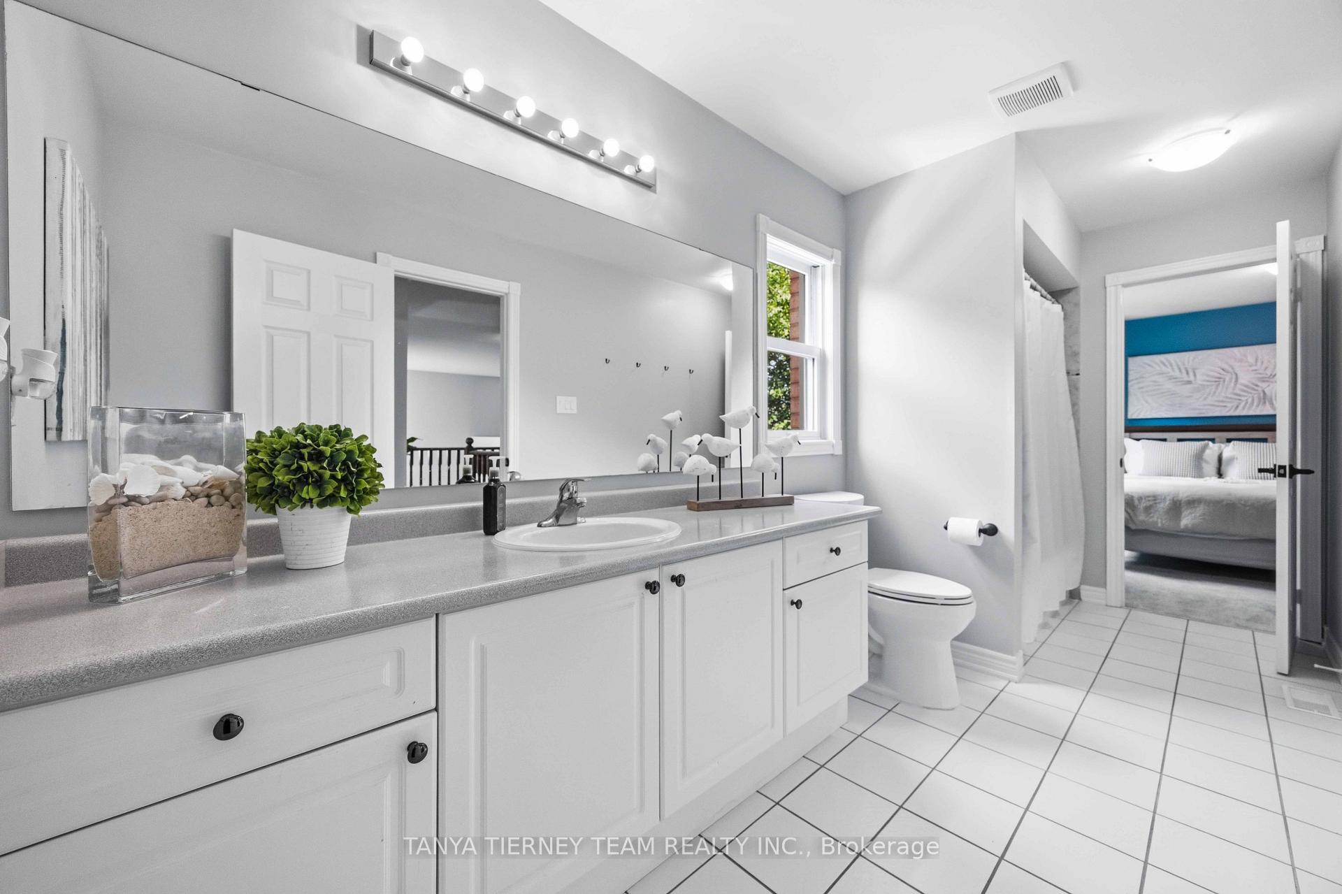 Photo 38 of 16 Waring Avenue, Whitby, Brooklin — HOMEH