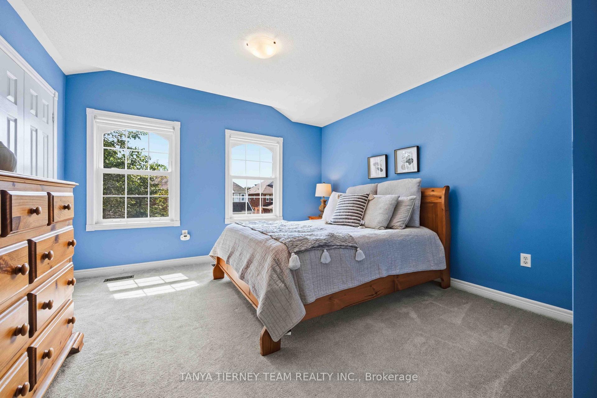 Photo 39 of 16 Waring Avenue, Whitby, Brooklin — HOMEH