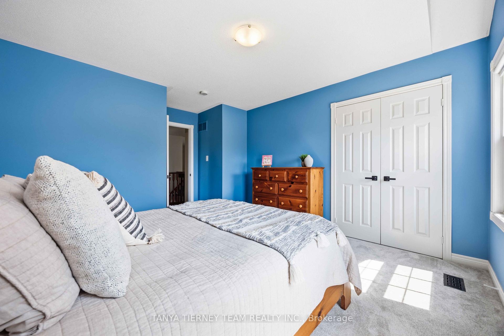 Photo 40 of 16 Waring Avenue, Whitby, Brooklin — HOMEH