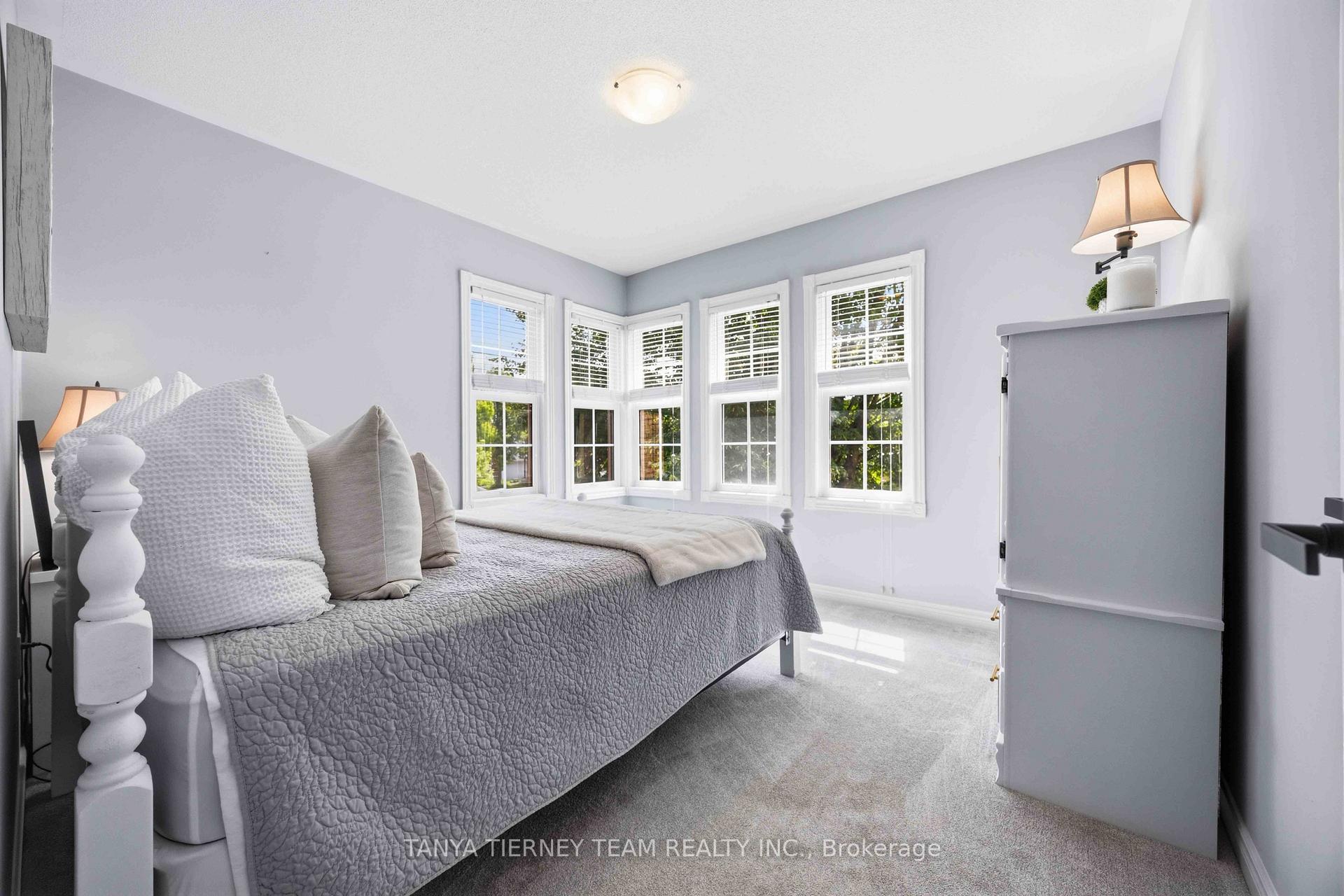 Photo 41 of 16 Waring Avenue, Whitby, Brooklin — HOMEH