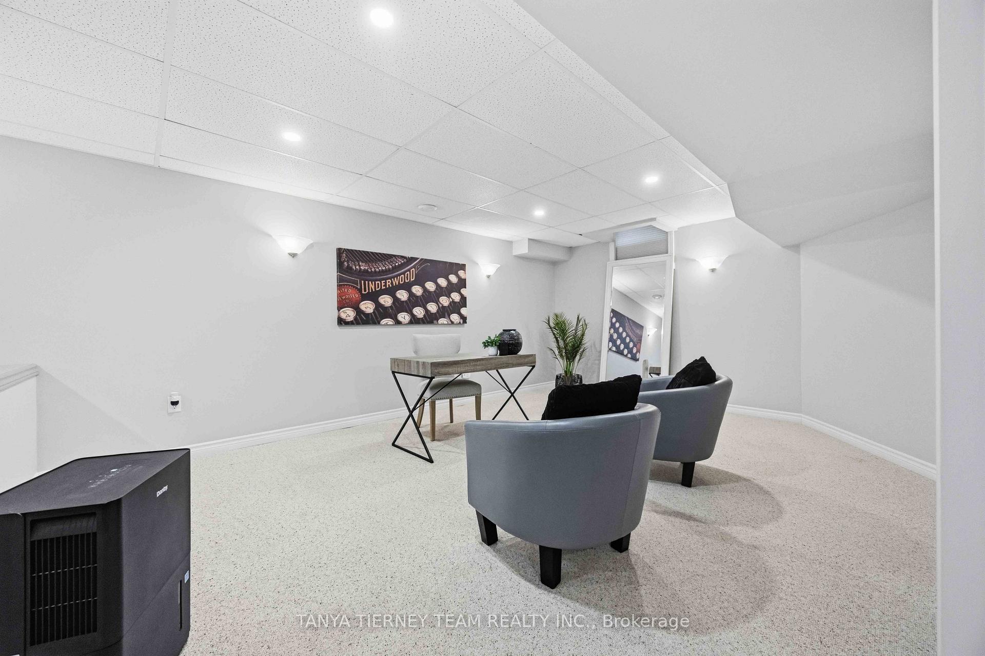 Photo 45 of 16 Waring Avenue, Whitby, Brooklin — HOMEH
