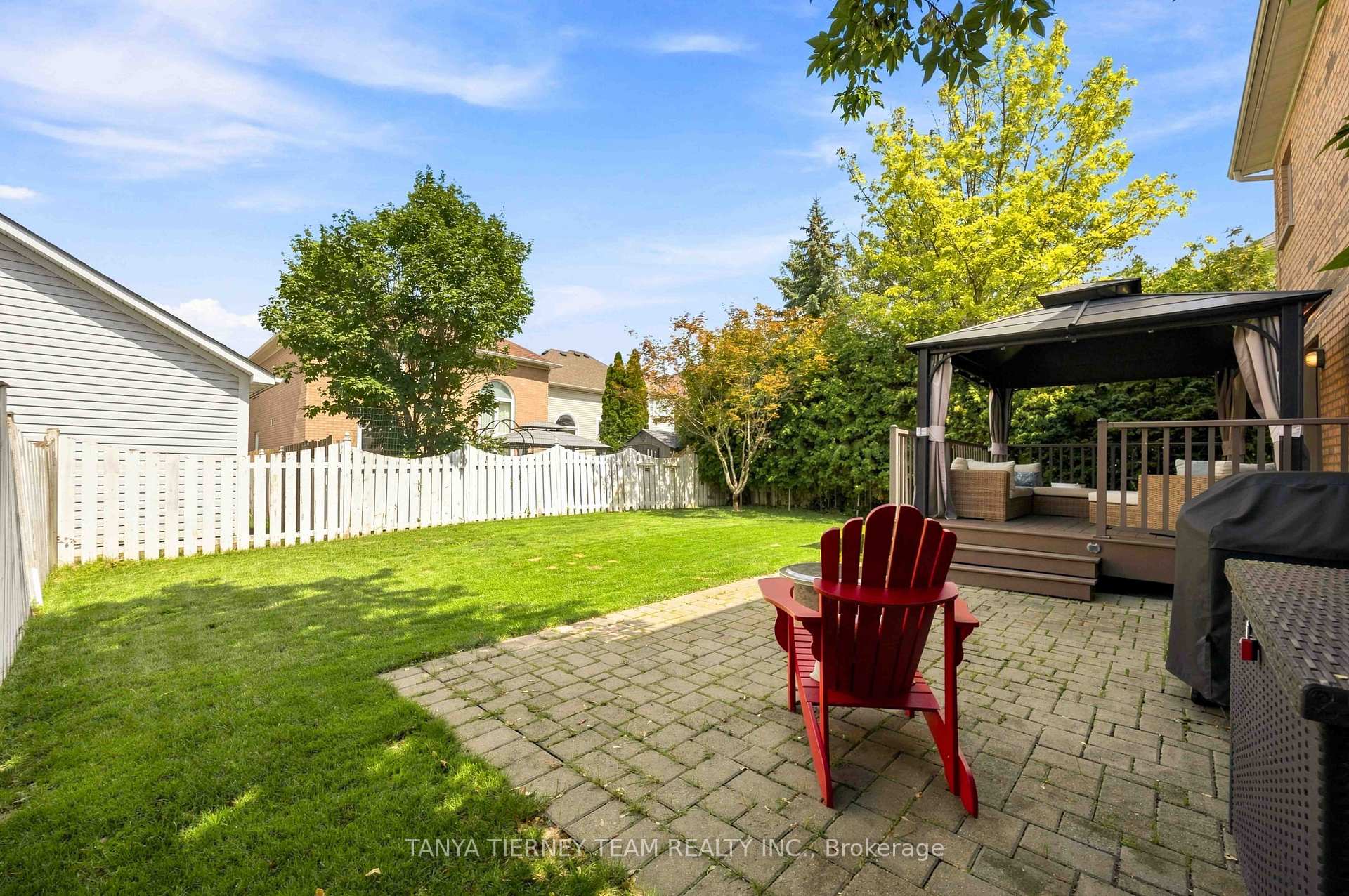 Photo 48 of 16 Waring Avenue, Whitby, Brooklin — HOMEH
