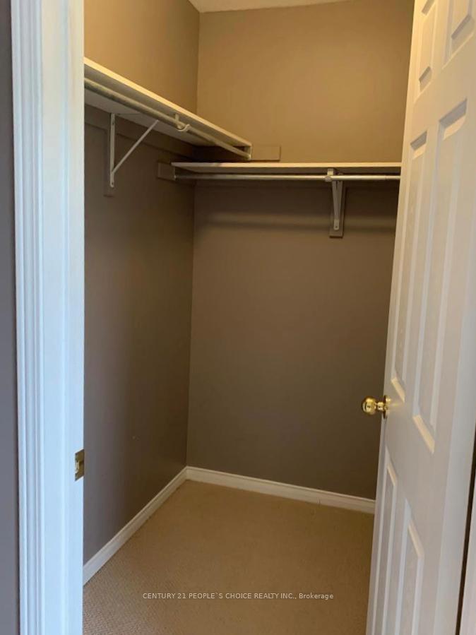 Photo 8 of 69 Bloomington Drive, Cambridge, Christopher-Champlain — HOMEH