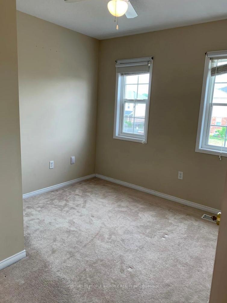 Photo 10 of 69 Bloomington Drive, Cambridge, Christopher-Champlain — HOMEH
