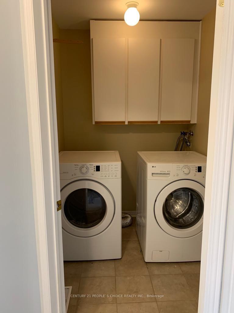 Photo 16 of 69 Bloomington Drive, Cambridge, Christopher-Champlain — HOMEH