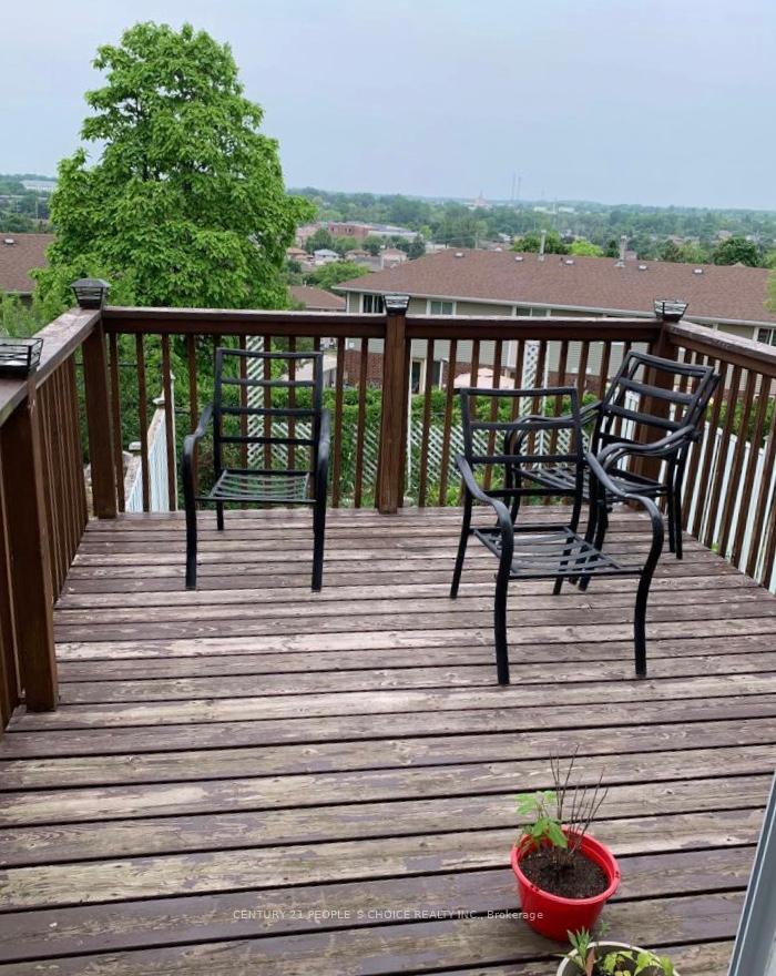 Photo 17 of 69 Bloomington Drive, Cambridge, Christopher-Champlain — HOMEH