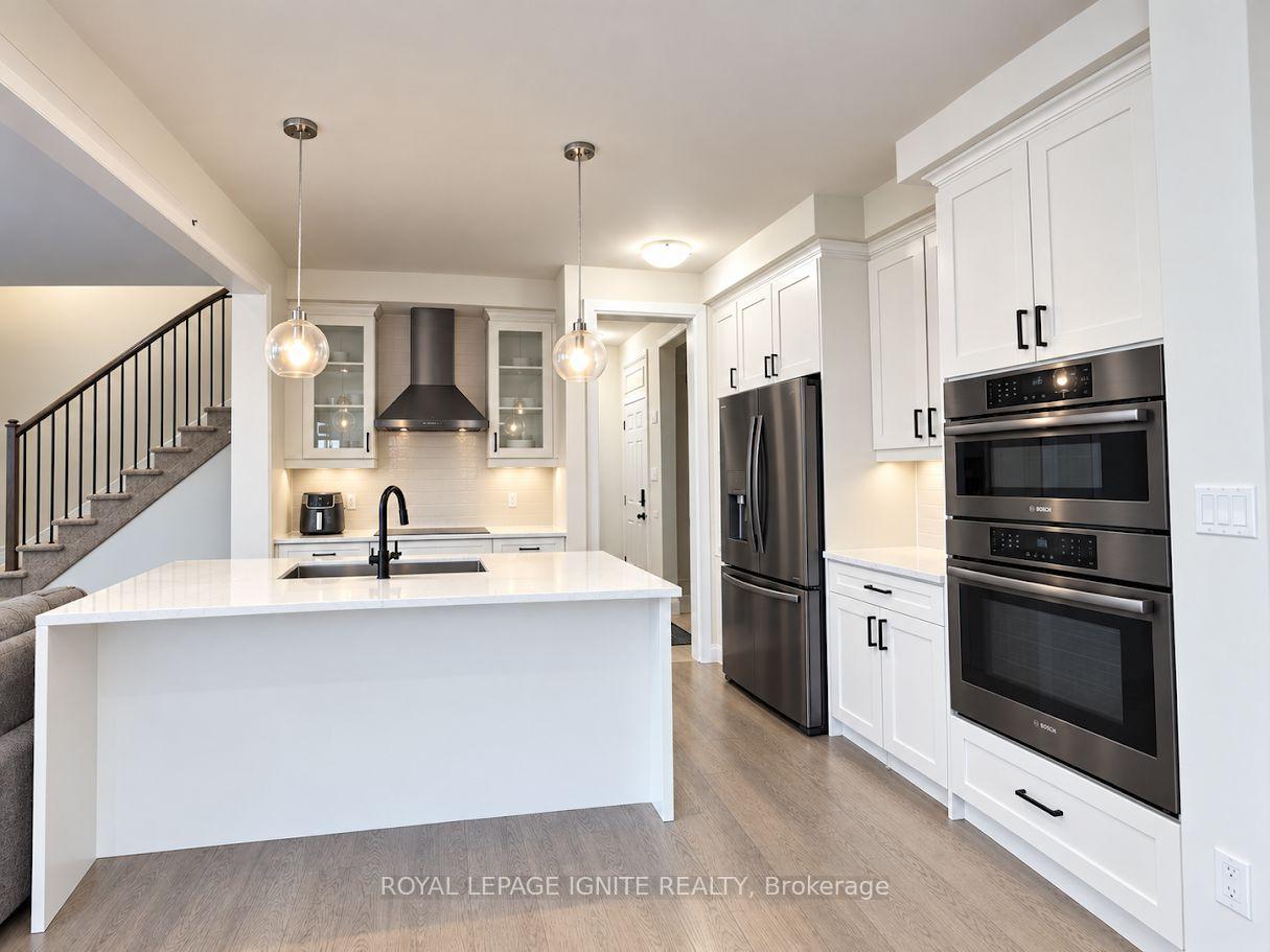 Photo 5 of 3250 Chimney Swift Crescent, Pickering, Rural Pickering — HOMEH