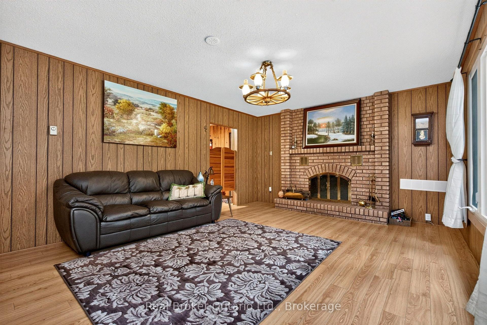 Photo 10 of 16 Fredrick Avenue, Tiny, Rural Tiny — HOMEH