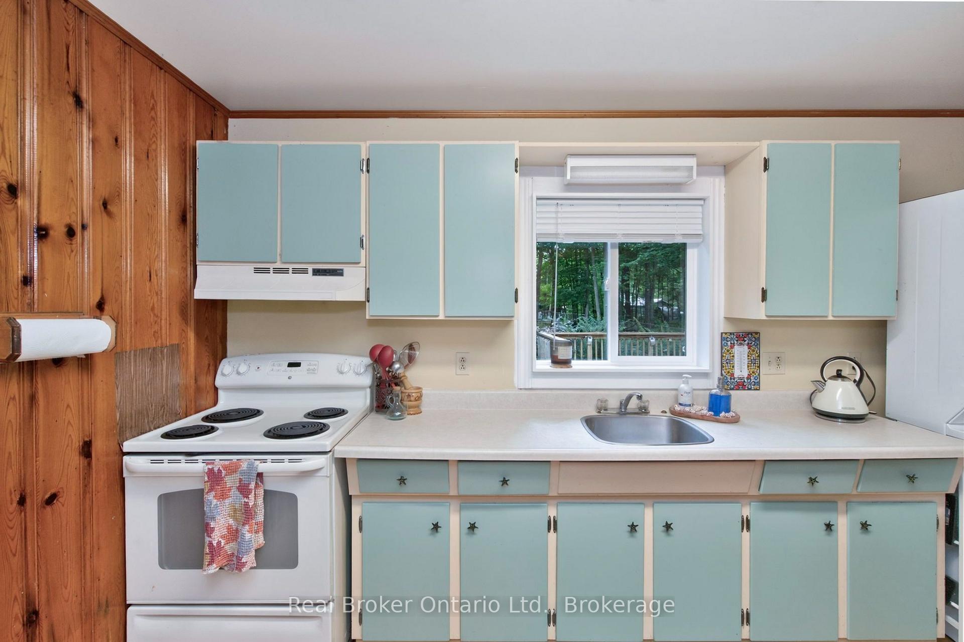 Photo 14 of 16 Fredrick Avenue, Tiny, Rural Tiny — HOMEH