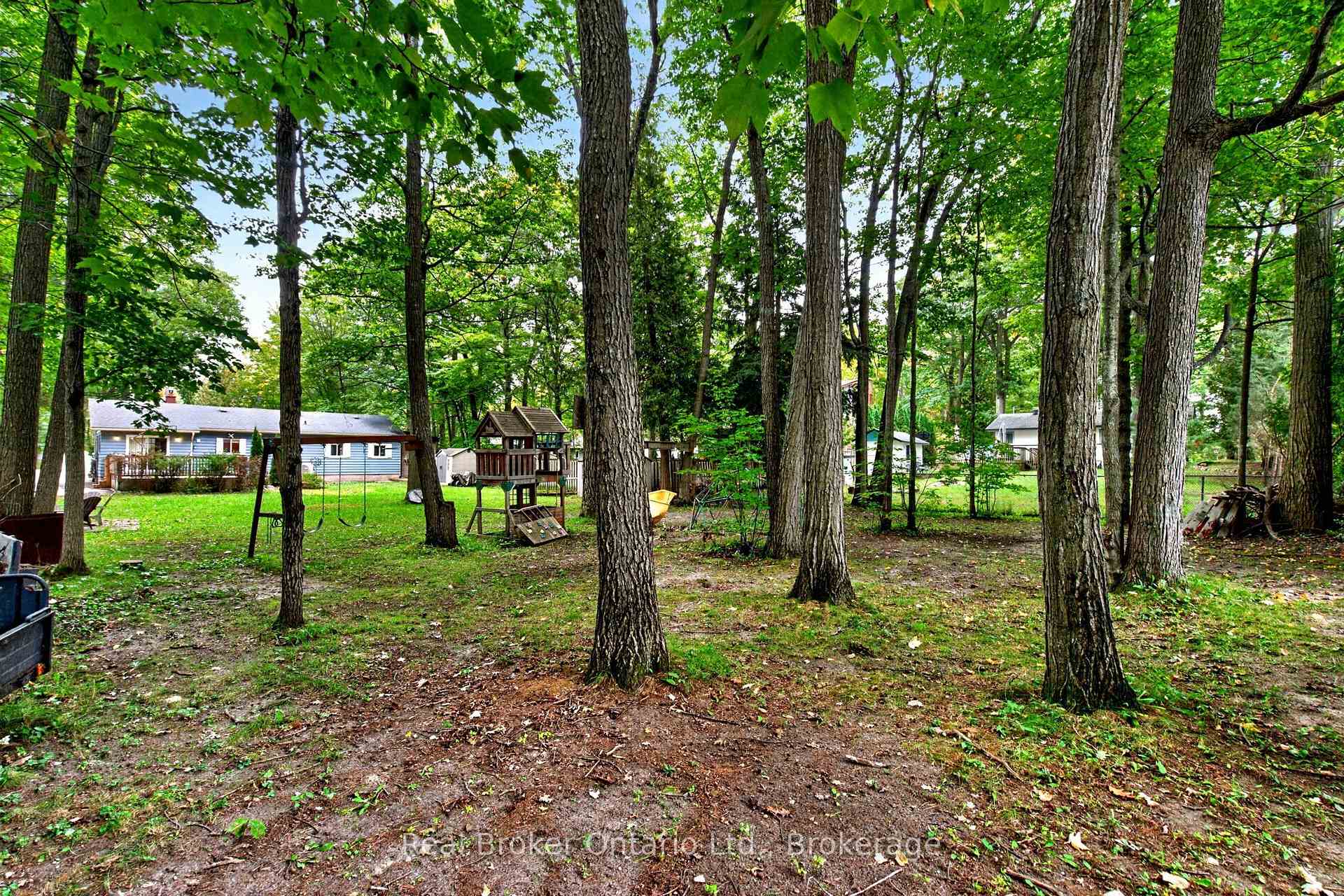 Photo 28 of 16 Fredrick Avenue, Tiny, Rural Tiny — HOMEH