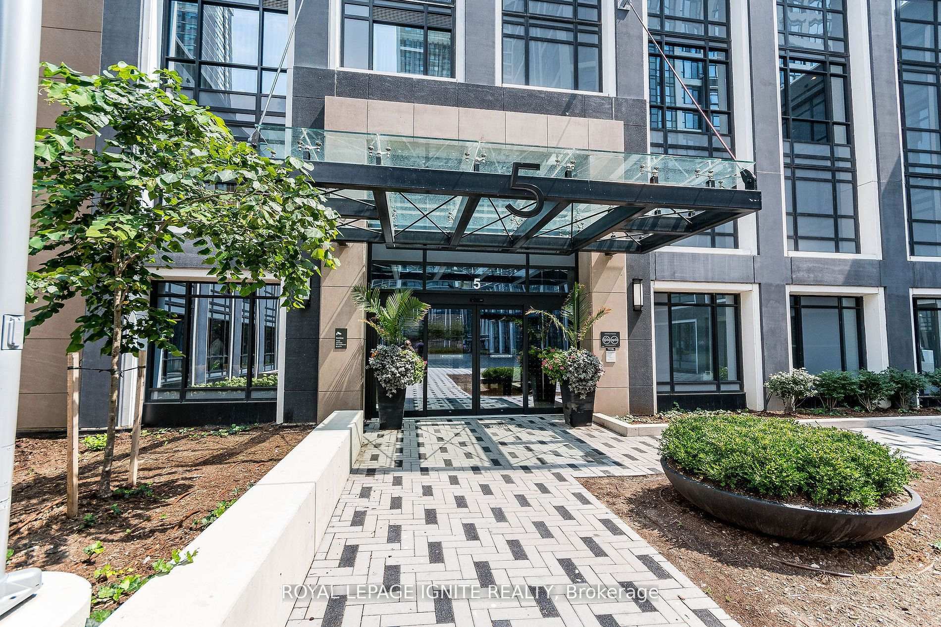 Photo 2 of Unit 435, 5 Mabelle Avenue, Etobicoke, Islington-City Centre West — HOMEH