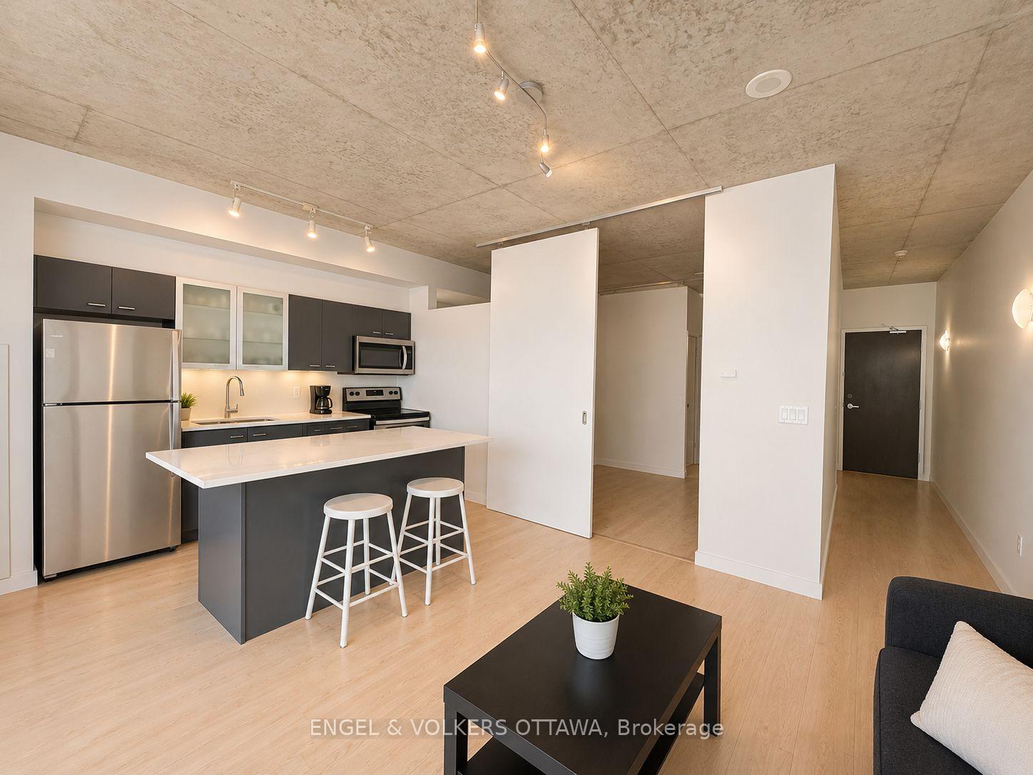 Photo 3 of Unit 702, 383 Cumberland Street, Ottawa, Lower Town/Byward Market — HOMEH