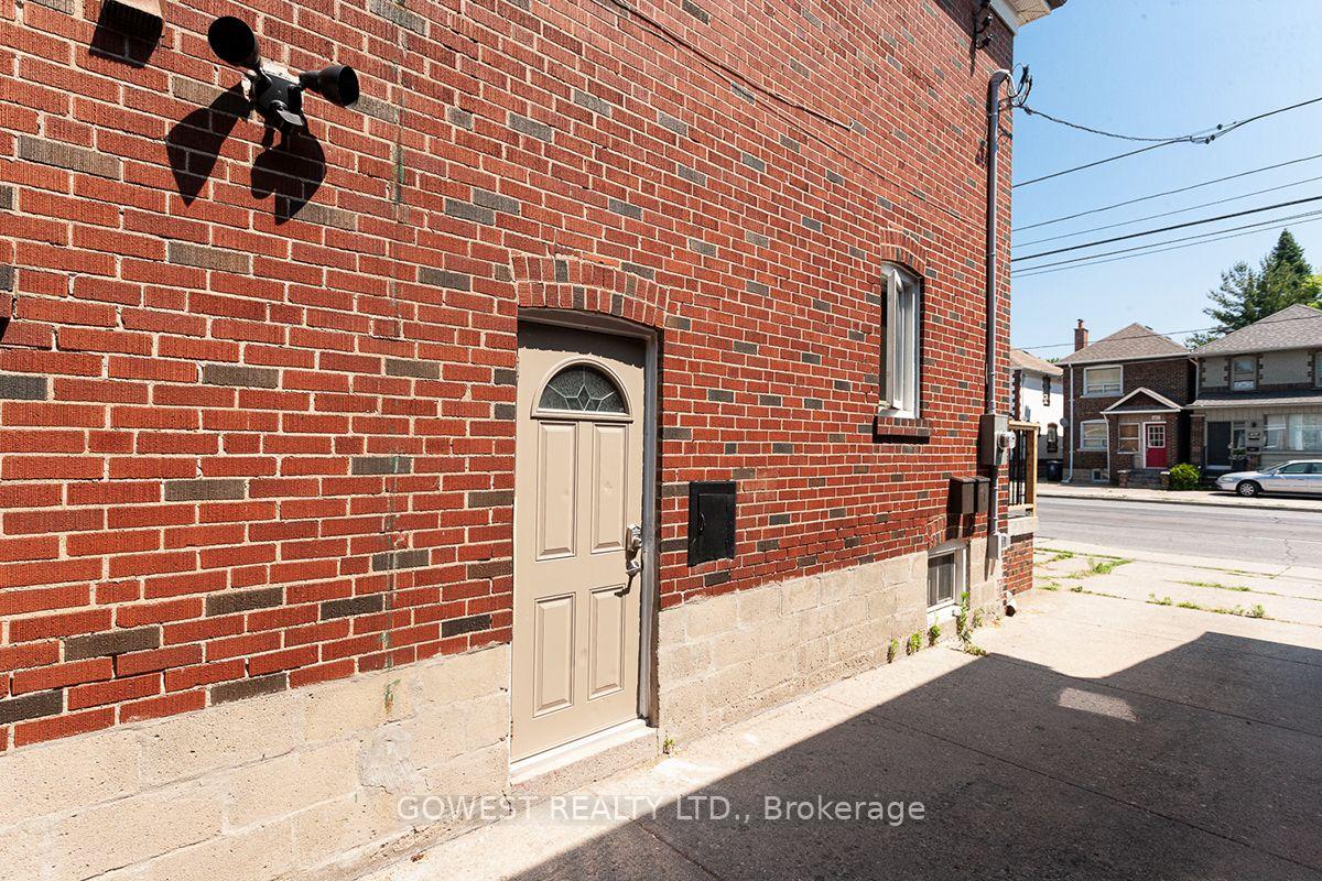 Photo 2 of Unit 2, 480 Jane Street, Toronto, Runnymede-Bloor West Village — HOMEH