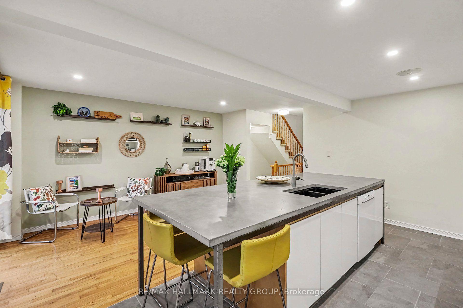 Photo 7 of 267 St Laurent Boulevard, Ottawa, Manor Park — HOMEH