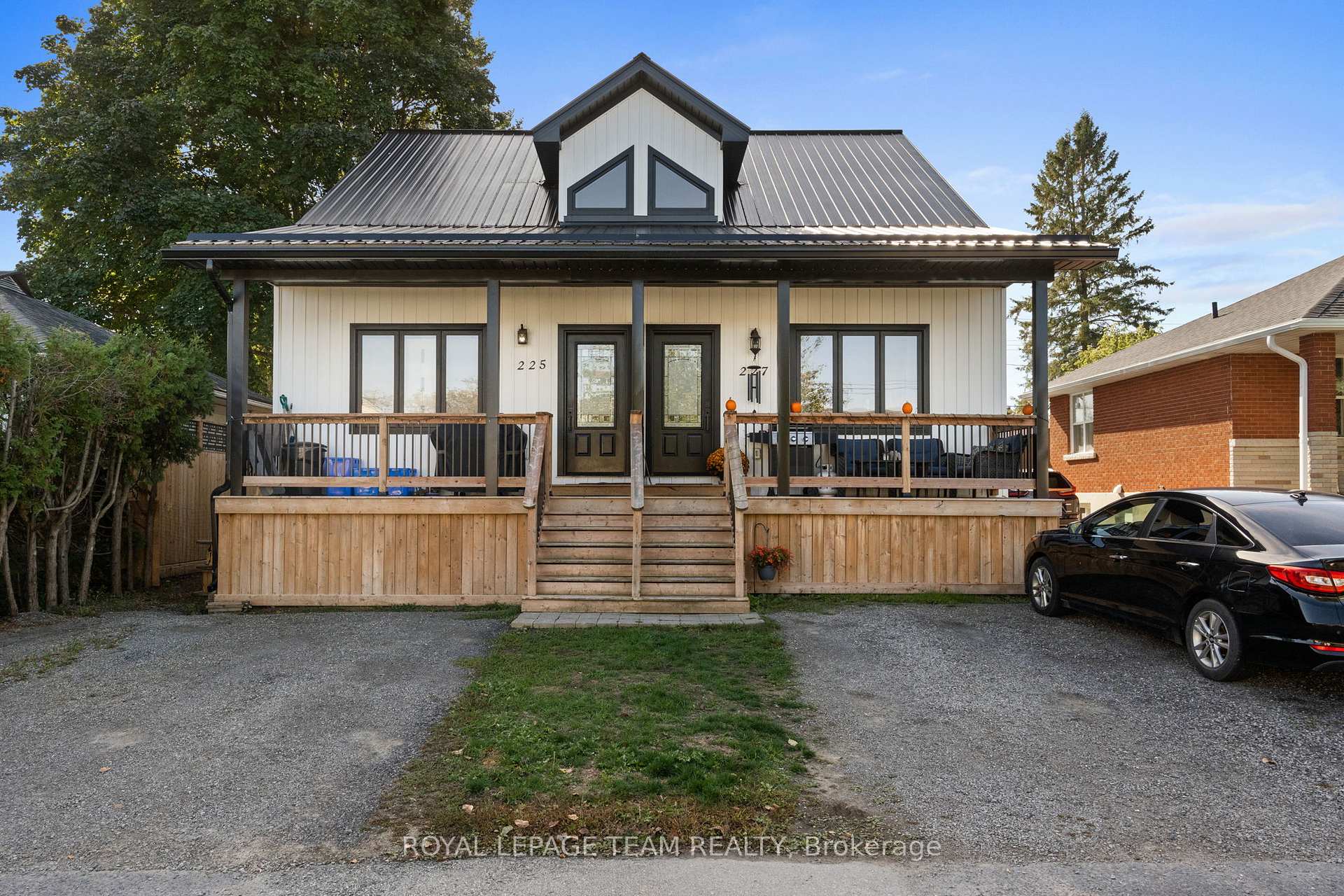 Photo of 227 Roberta Crescent