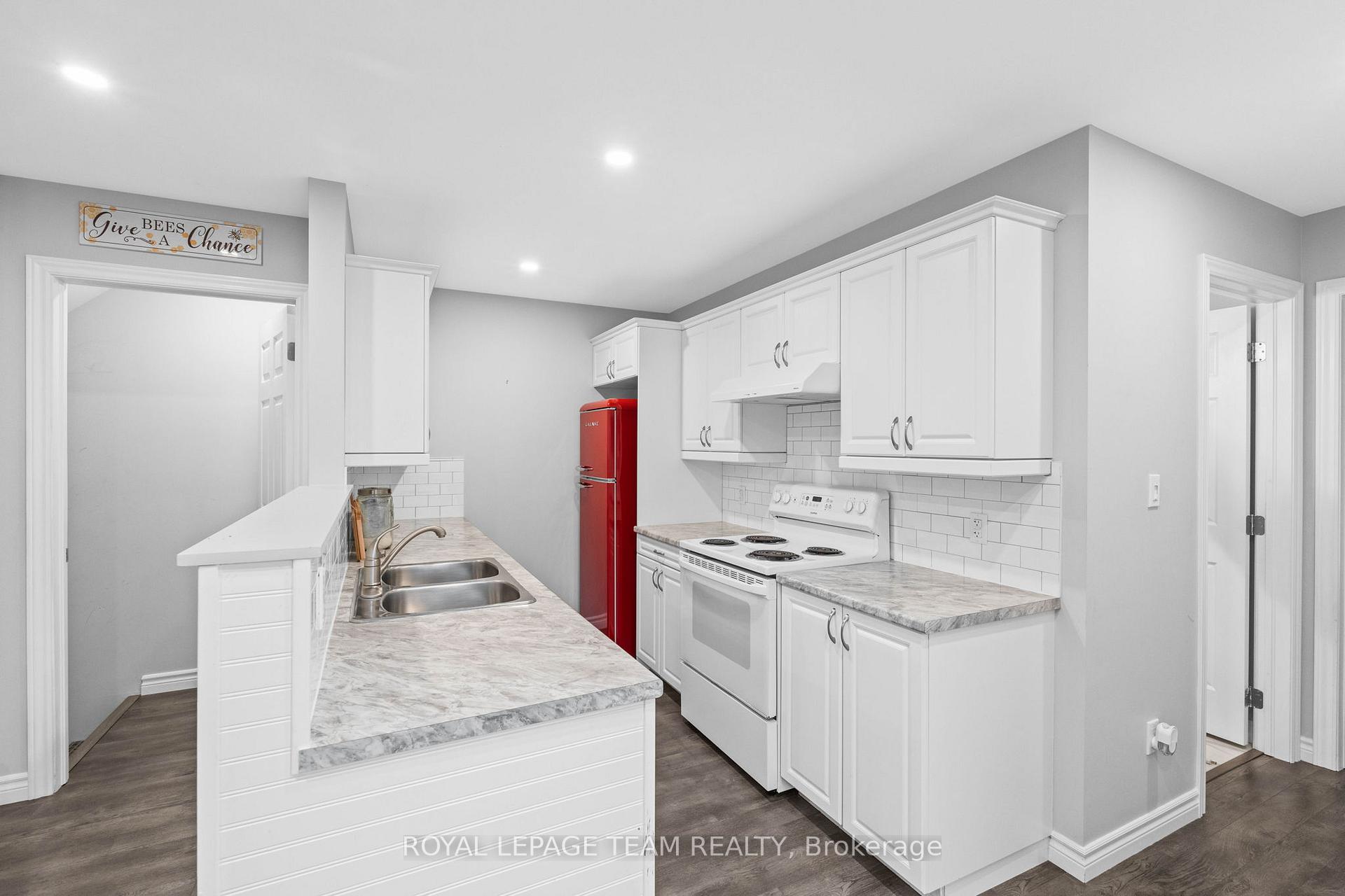 Photo 11 of 227 Roberta Crescent, Prescott, Prescott — HOMEH