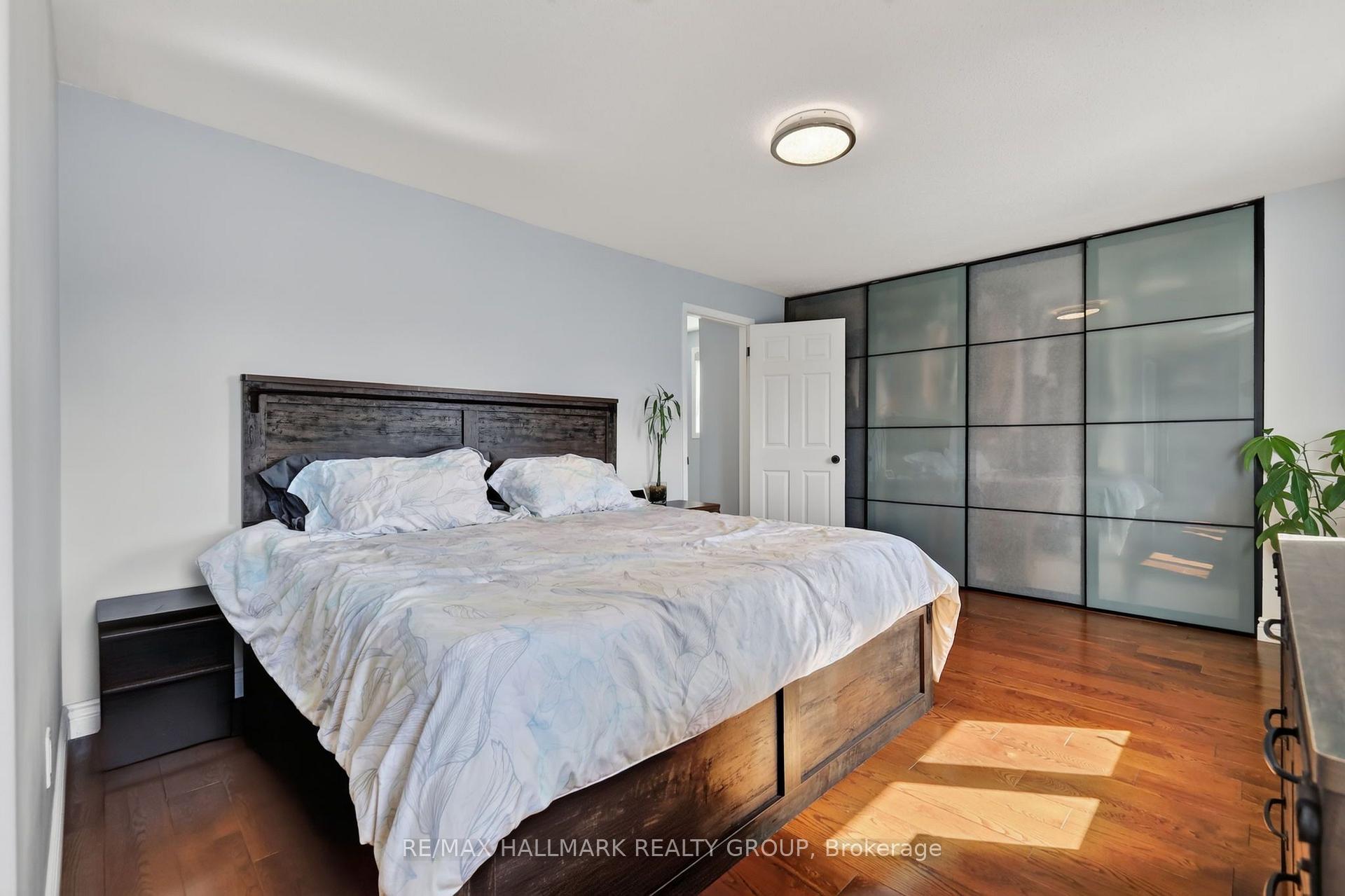 Photo 17 of 6109 Forestglen Crescent, Ottawa, Chapel Hill — HOMEH