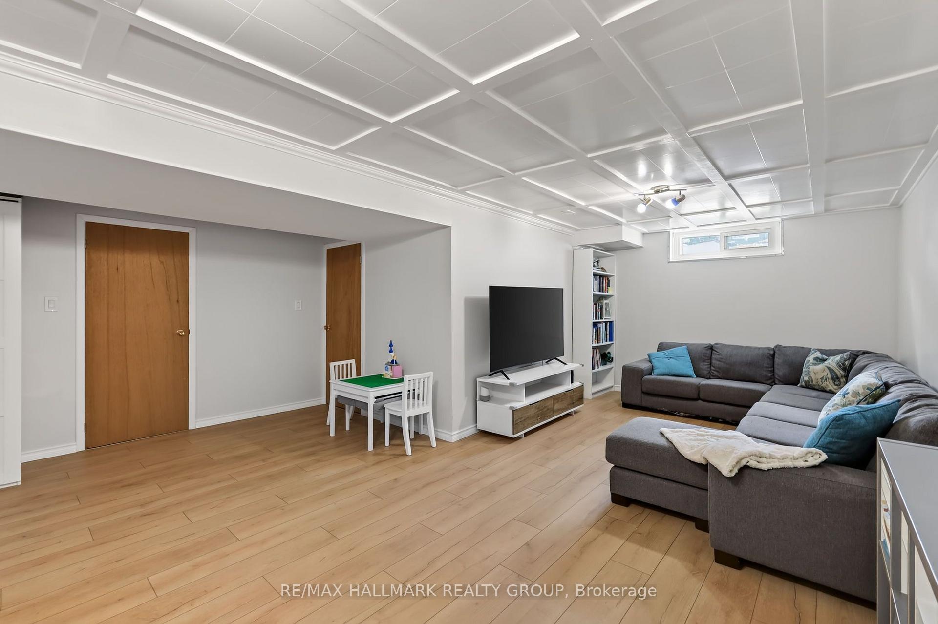 Photo 24 of 6109 Forestglen Crescent, Ottawa, Chapel Hill — HOMEH
