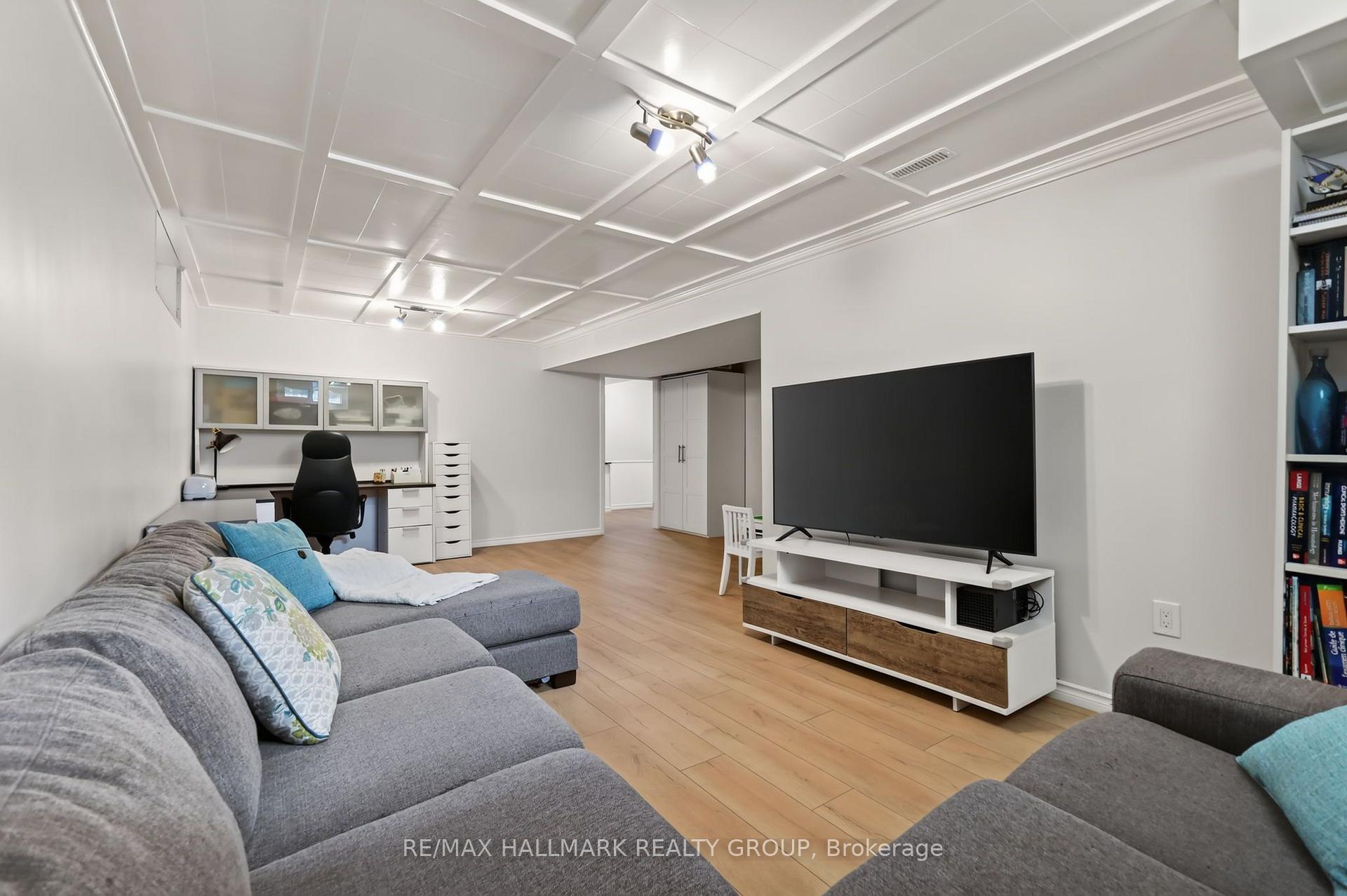 Photo 25 of 6109 Forestglen Crescent, Ottawa, Chapel Hill — HOMEH